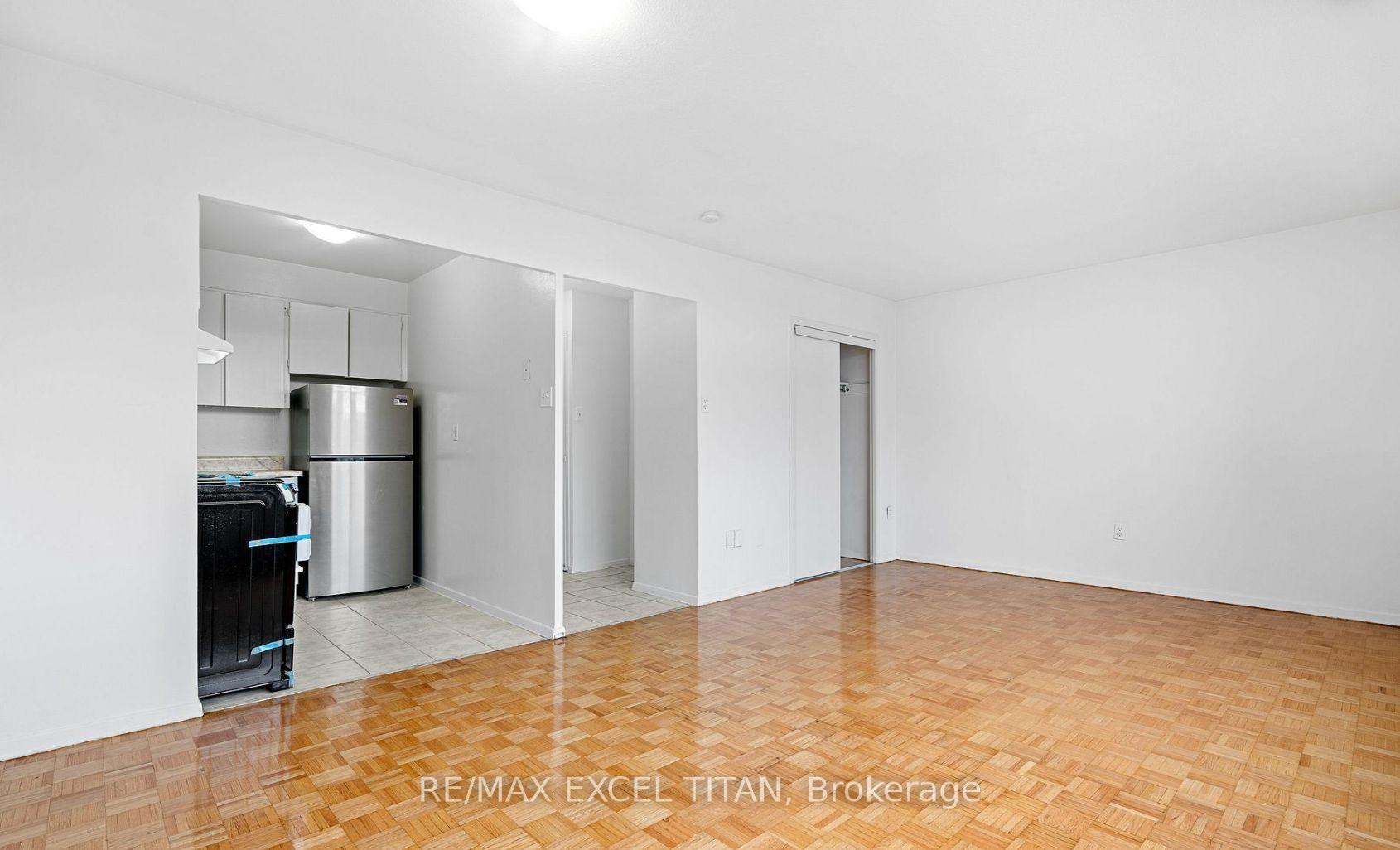 Photo 7 of Unit 409, 2255 Weston Road, North York, Weston — HOMEH