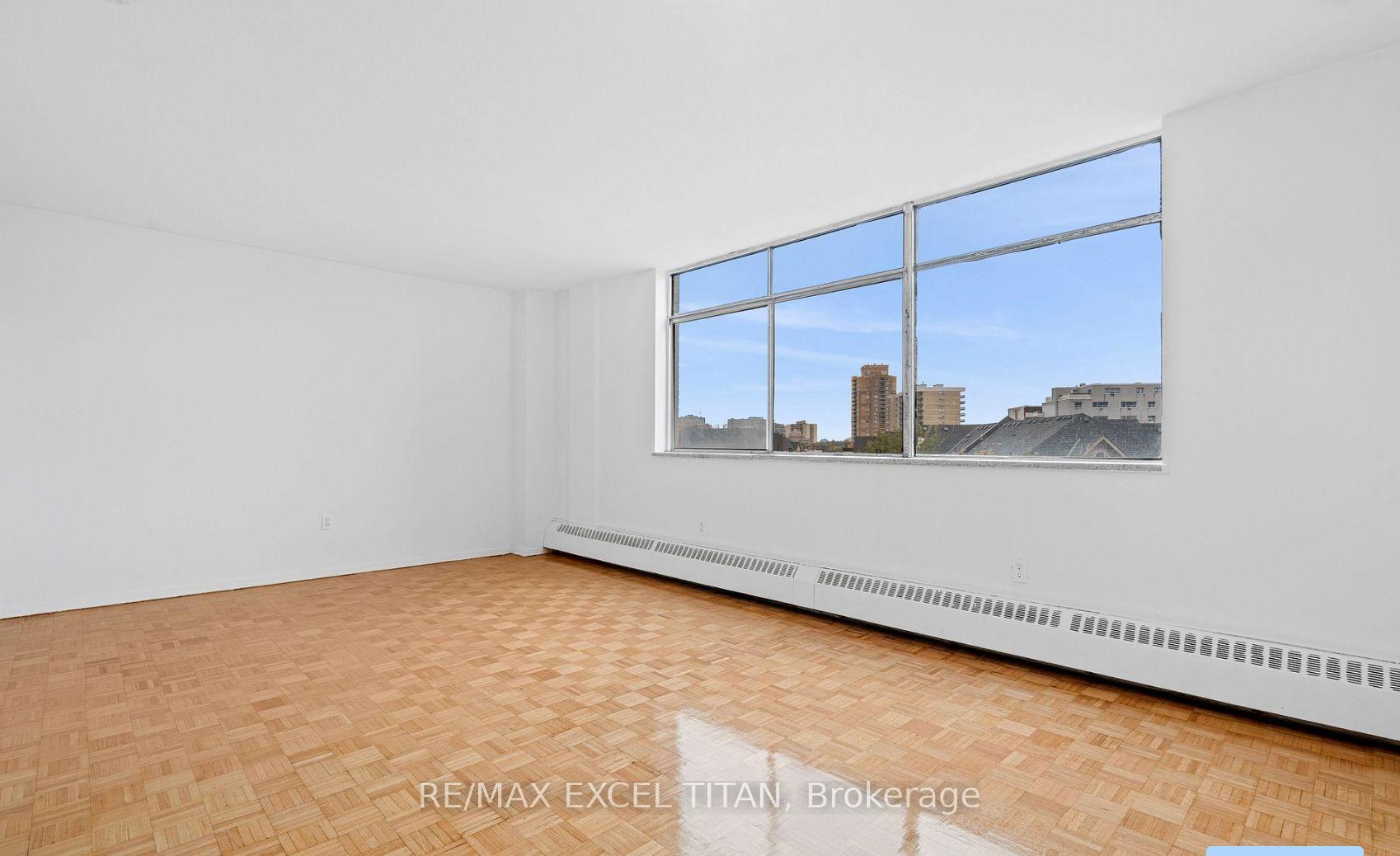 Photo 8 of Unit 409, 2255 Weston Road, North York, Weston — HOMEH