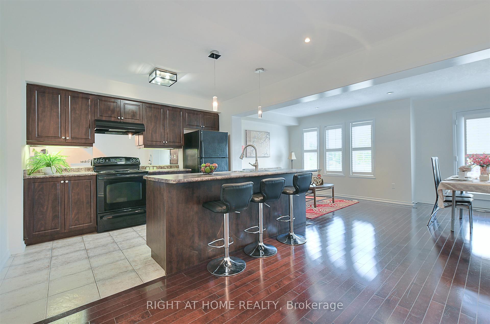 Photo 4 of Unit 34, 7 Sirente Drive, Hamilton, Crerar — HOMEH