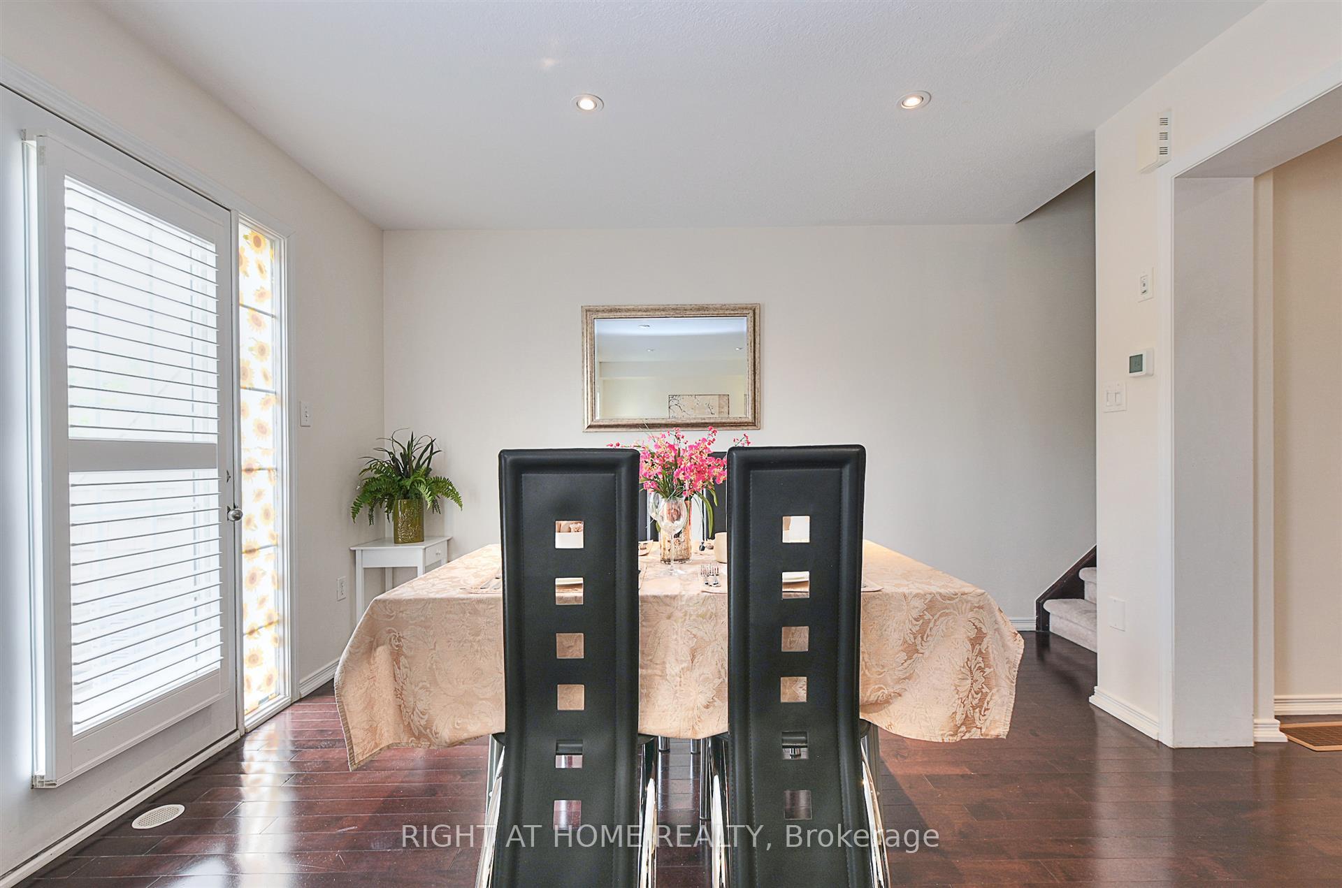Photo 11 of Unit 34, 7 Sirente Drive, Hamilton, Crerar — HOMEH