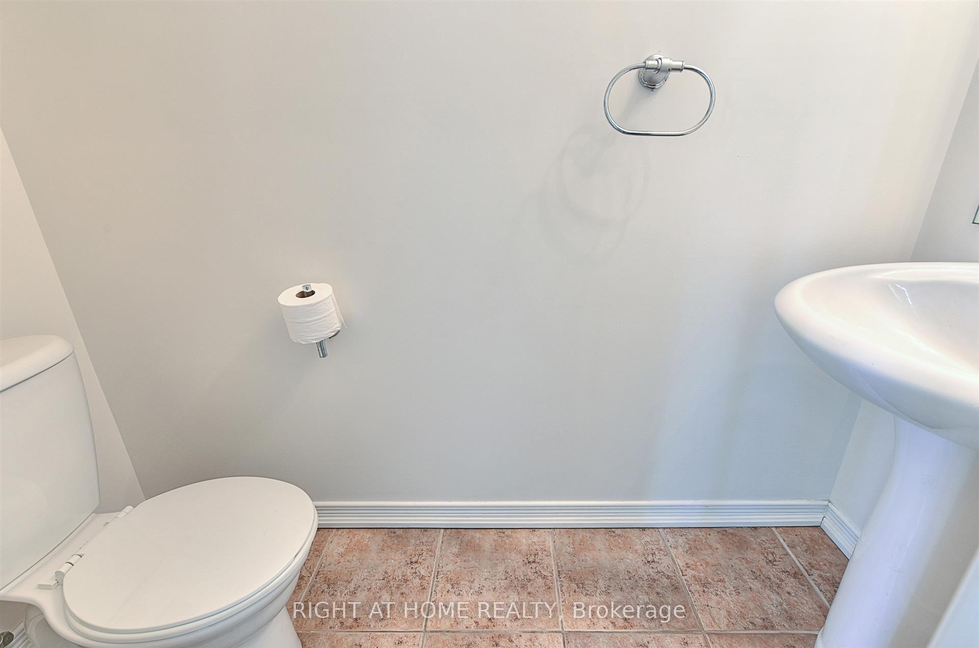 Photo 19 of Unit 34, 7 Sirente Drive, Hamilton, Crerar — HOMEH
