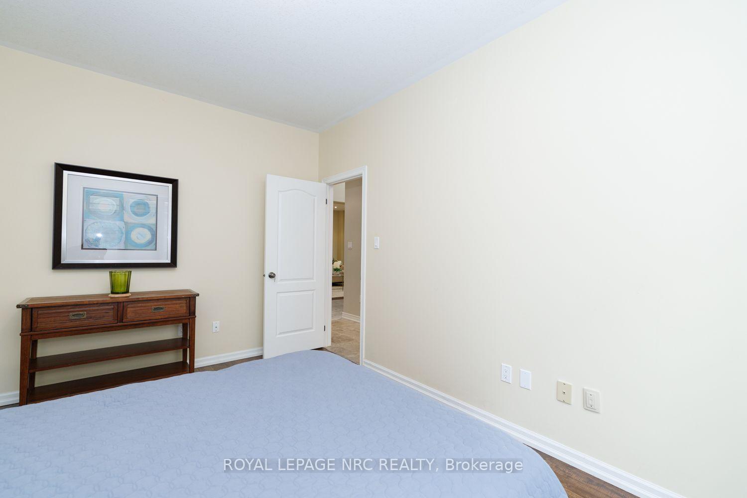 Photo 33 of 6430 St Michael Avenue, Niagara Falls, Forestview — HOMEH