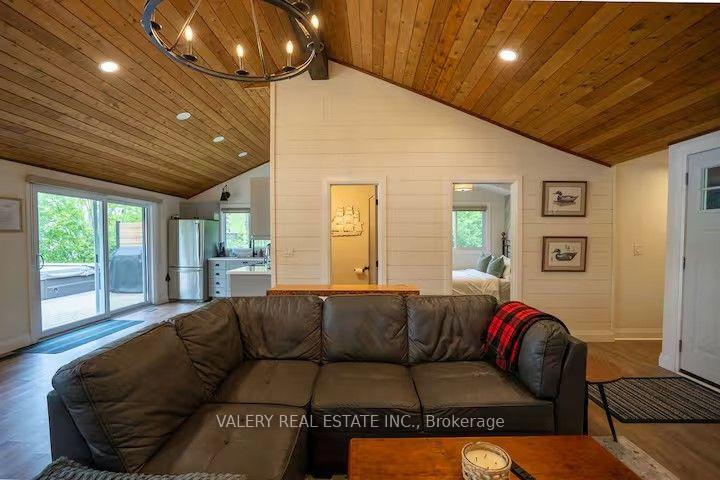 Photo 2 of 572 Mallard Circle, Selwyn — HOMEH