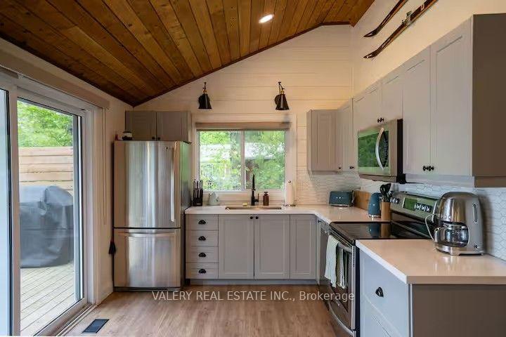 Photo 9 of 572 Mallard Circle, Selwyn — HOMEH