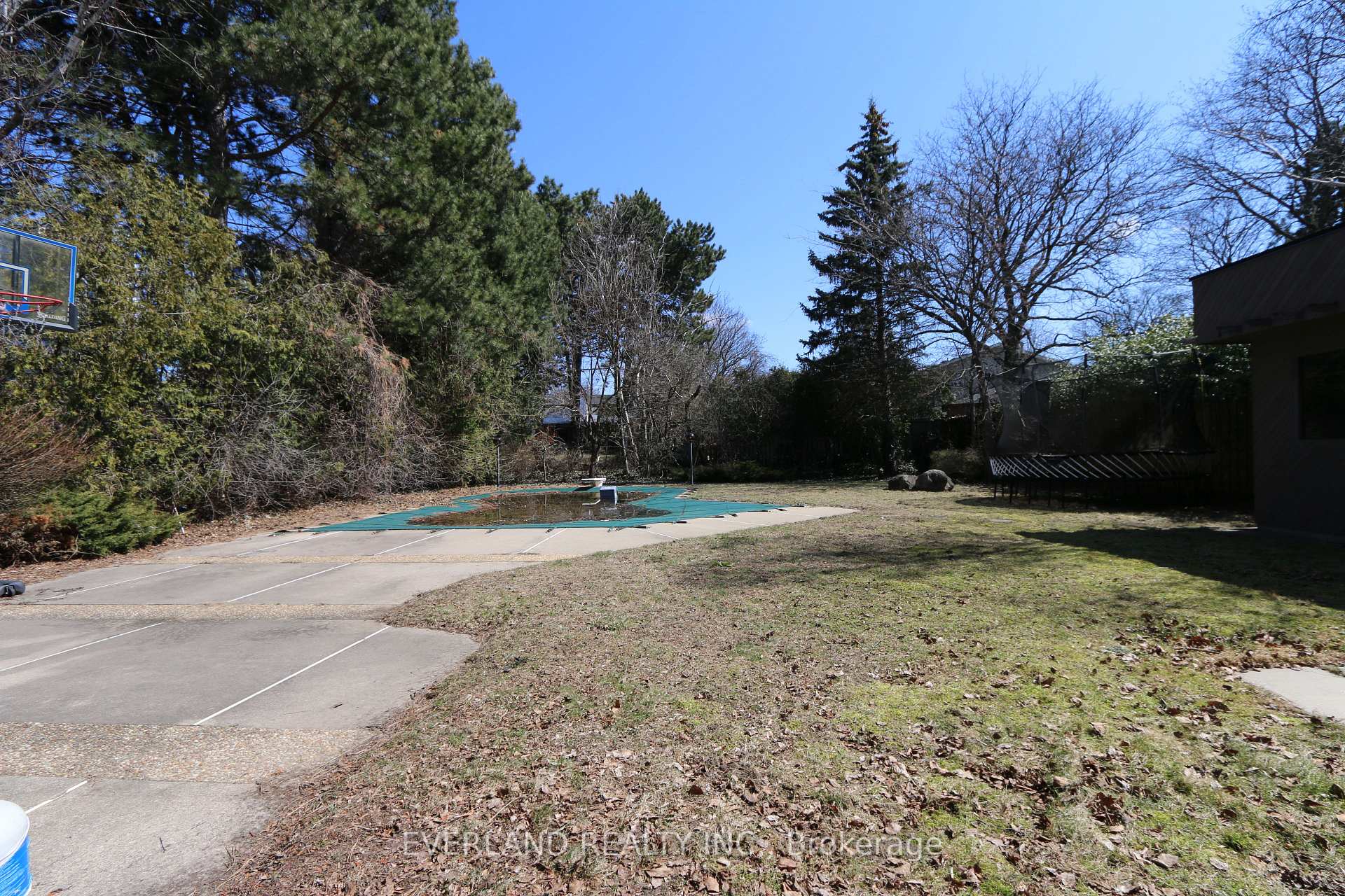 Photo 5 of 18 Silvergrove Road, North York, St. Andrew-Windfields — HOMEH