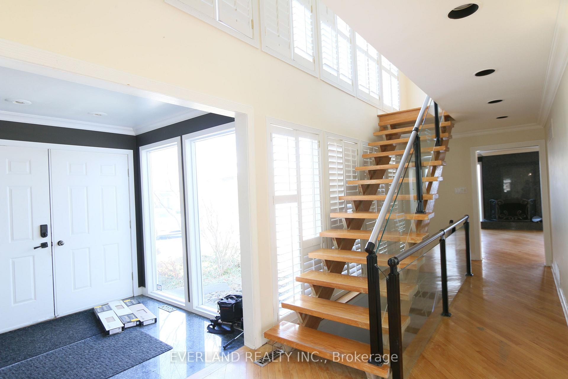 Photo 6 of 18 Silvergrove Road, North York, St. Andrew-Windfields — HOMEH