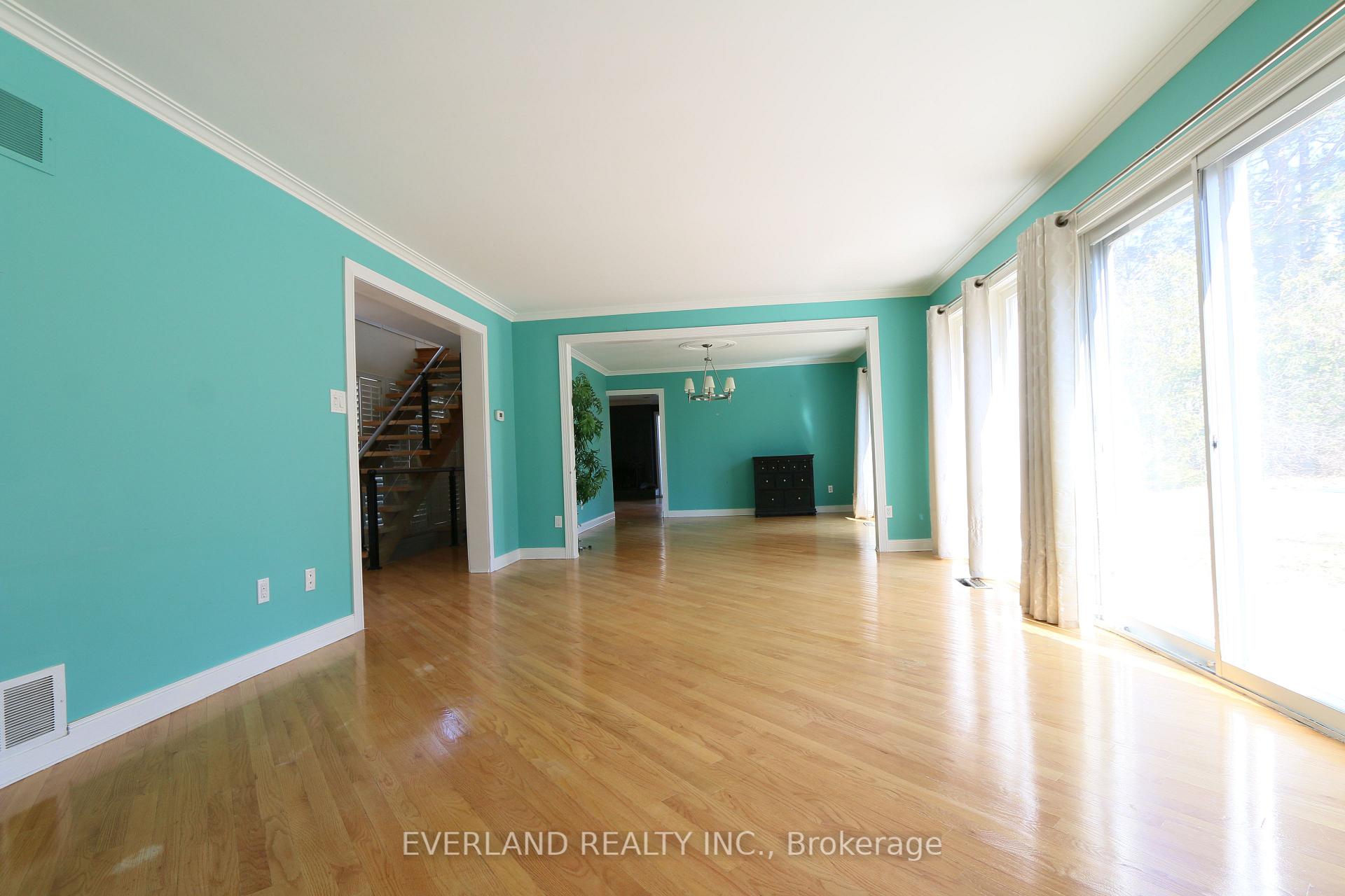 Photo 10 of 18 Silvergrove Road, North York, St. Andrew-Windfields — HOMEH