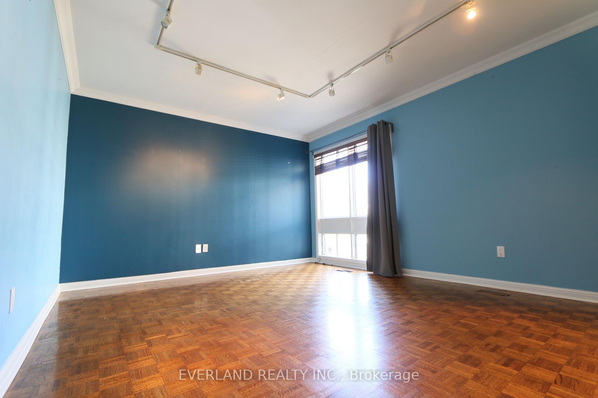 Photo 14 of 18 Silvergrove Road, North York, St. Andrew-Windfields — HOMEH