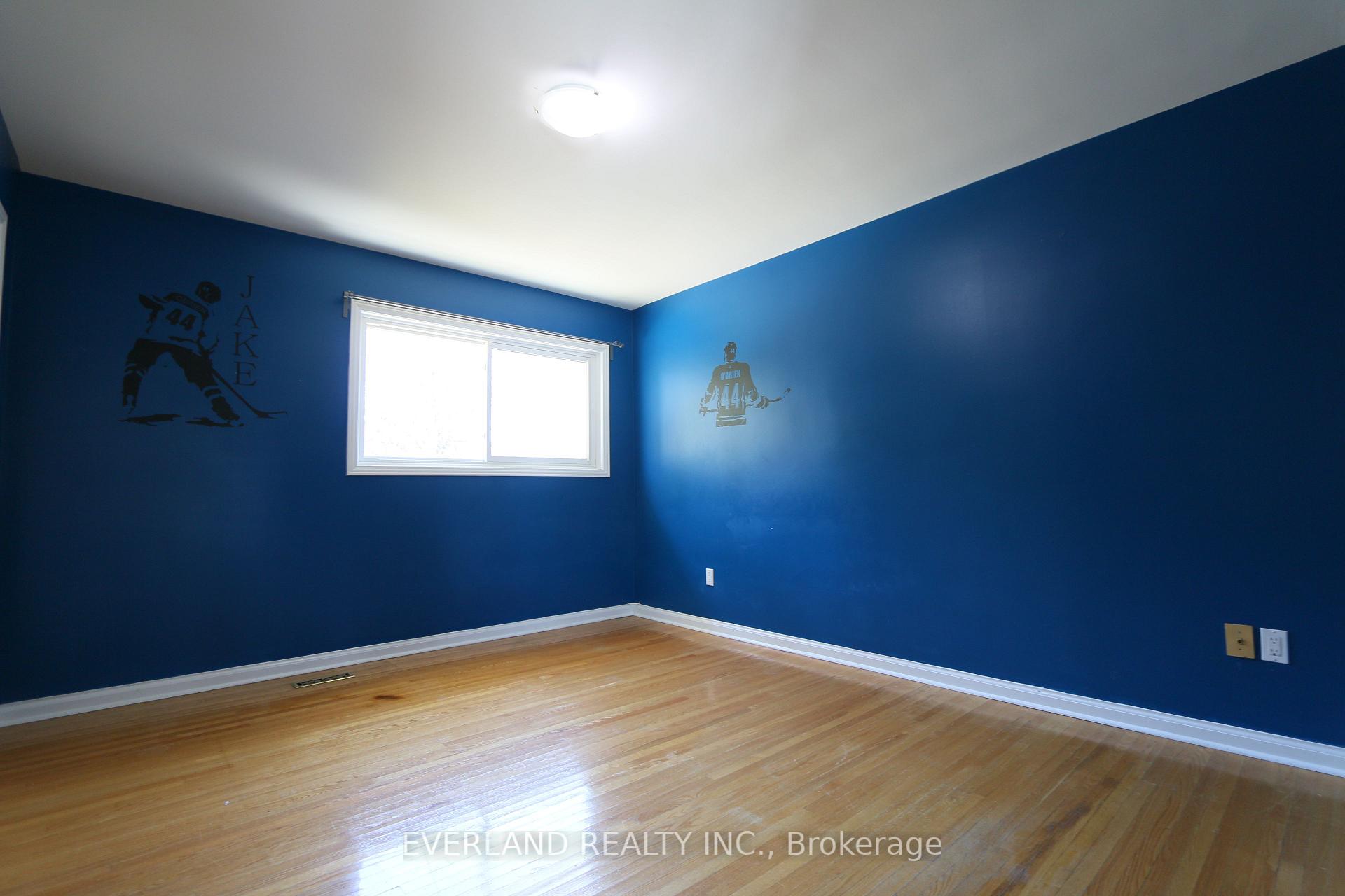 Photo 21 of 18 Silvergrove Road, North York, St. Andrew-Windfields — HOMEH