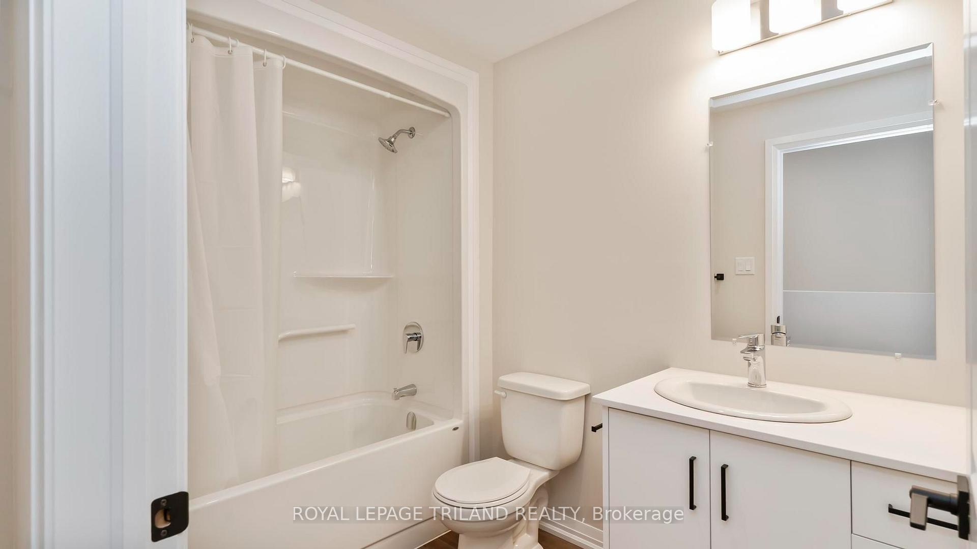 Photo 14 of Unit 101, 865 Kleinburg Drive, London, North B — HOMEH