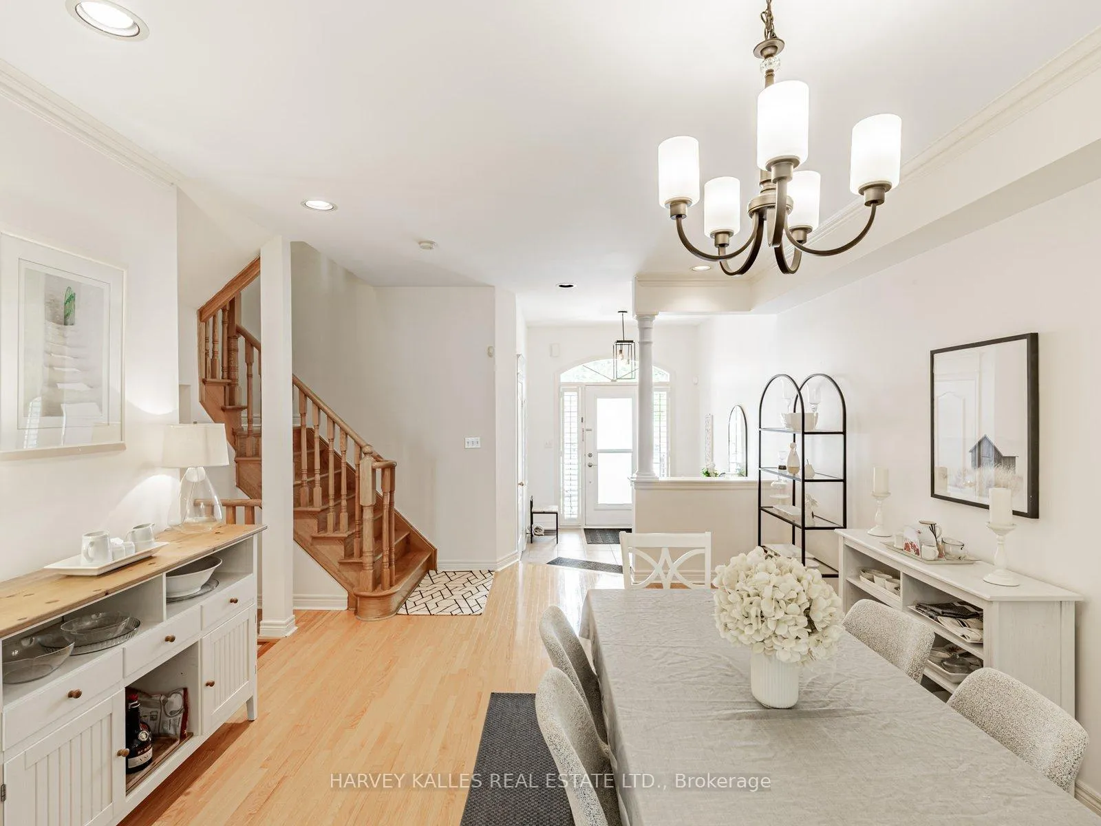 Photo 3 of 179 Kingsbridge Circle, Vaughan, Beverley Glen — HOMEH