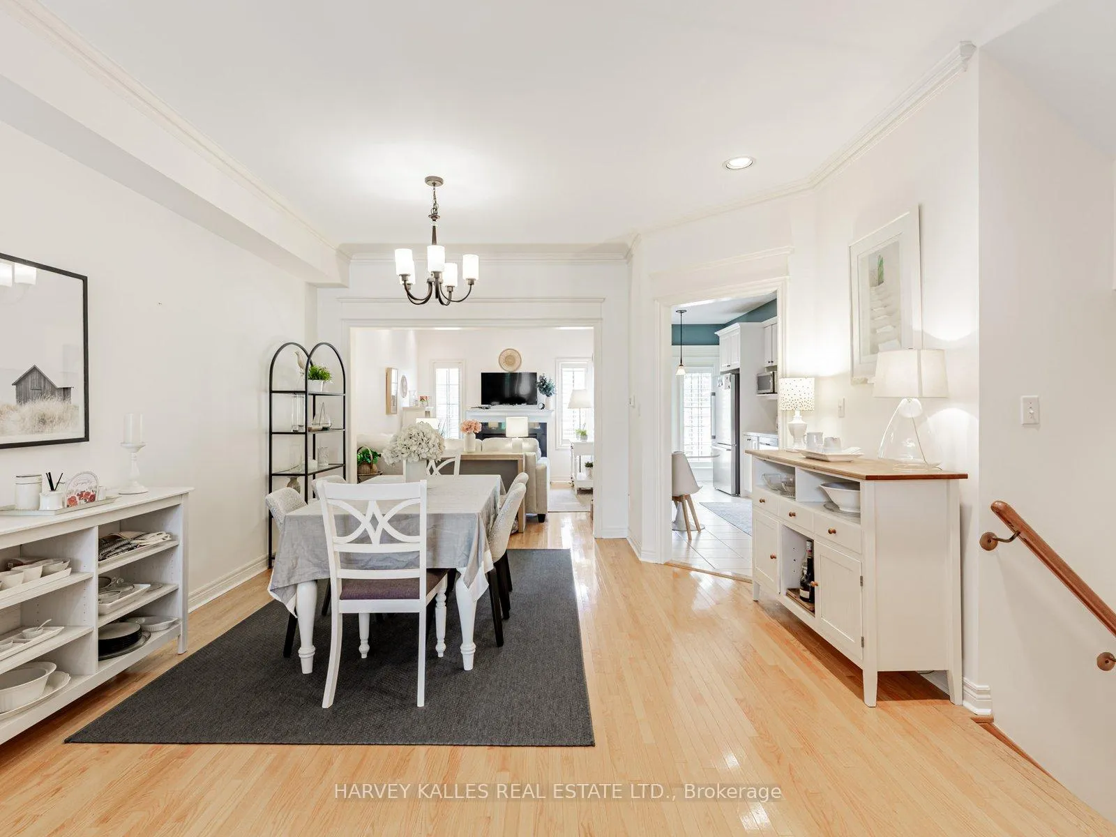 Photo 4 of 179 Kingsbridge Circle, Vaughan, Beverley Glen — HOMEH