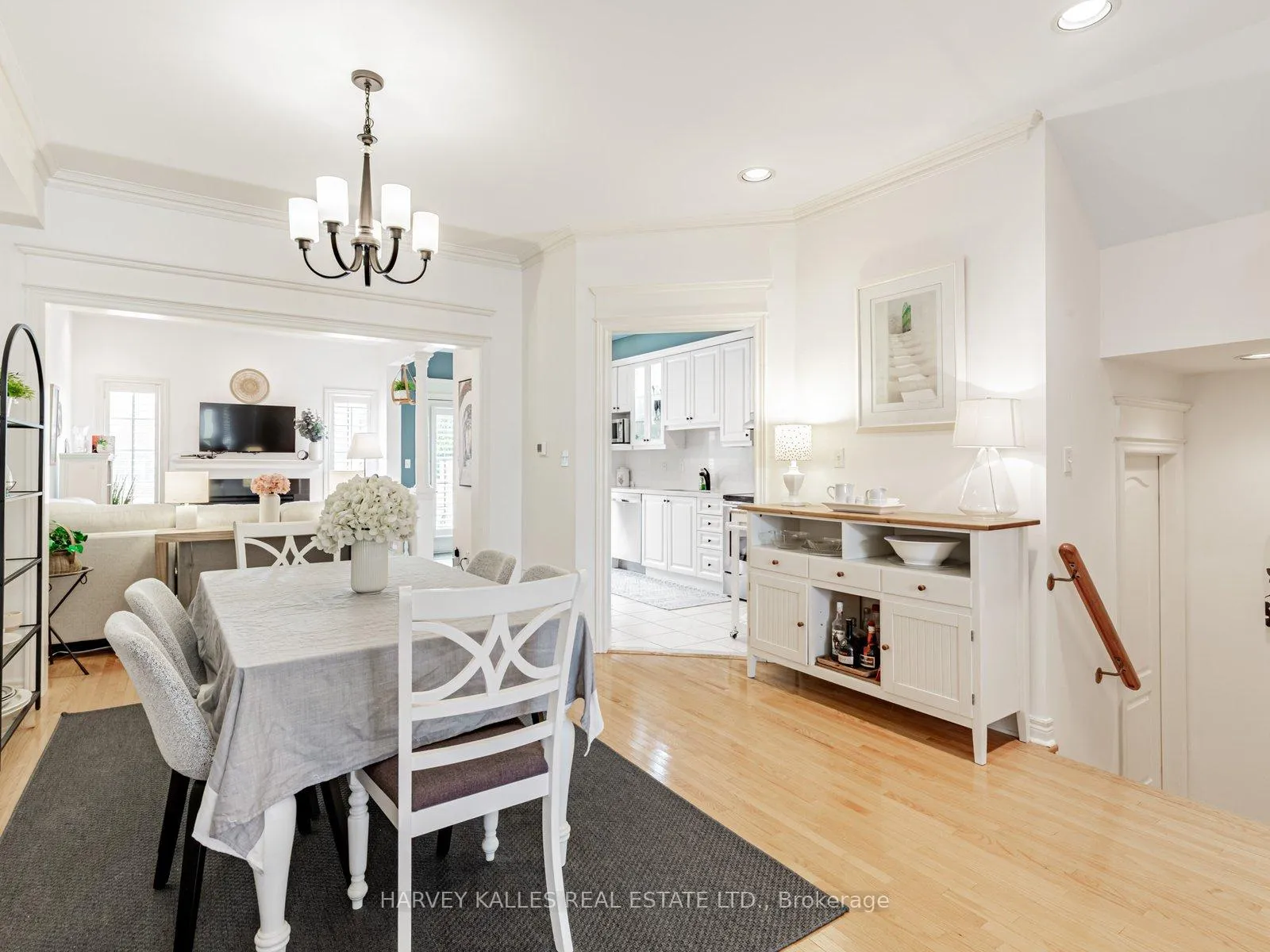Photo 6 of 179 Kingsbridge Circle, Vaughan, Beverley Glen — HOMEH