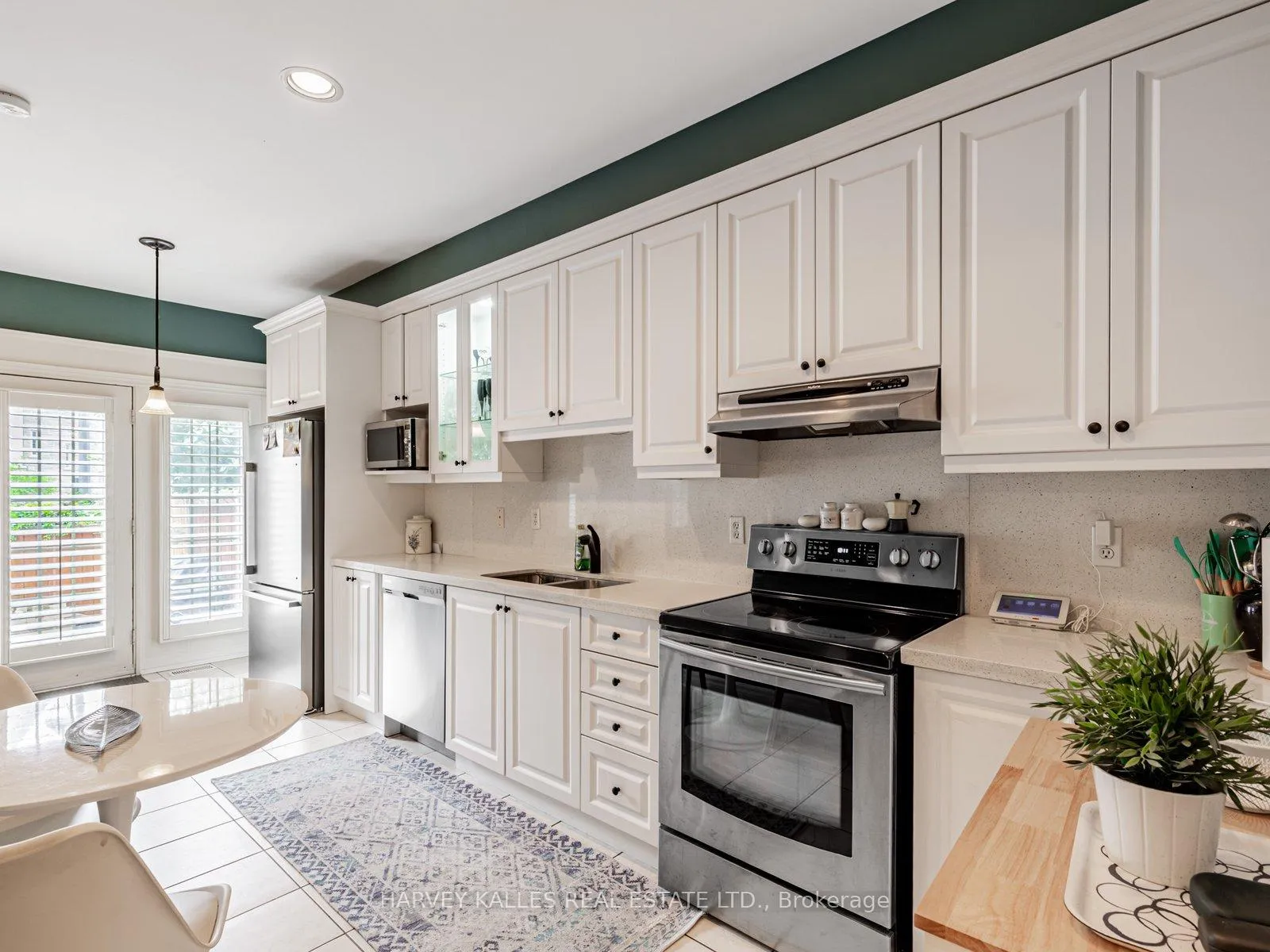 Photo 11 of 179 Kingsbridge Circle, Vaughan, Beverley Glen — HOMEH