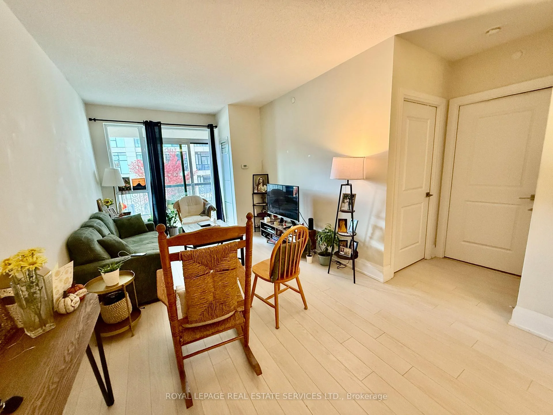 Photo 12 of Unit 223, 1 Old Mill Drive, Toronto, High Park-Swansea — HOMEH