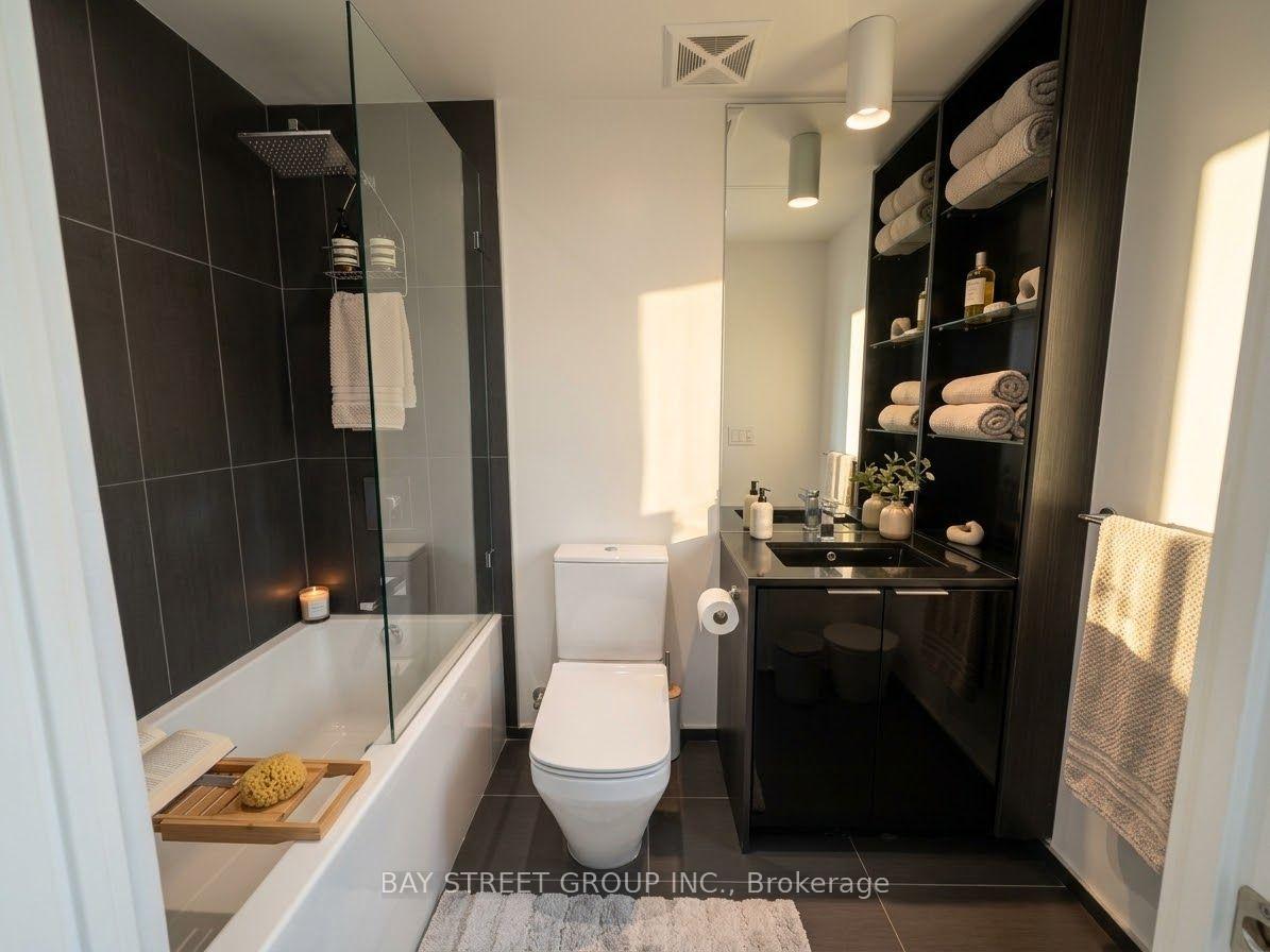 Photo 8 of Unit 712, 70 Temperance Street, Toronto, Bay Street Corridor — HOMEH