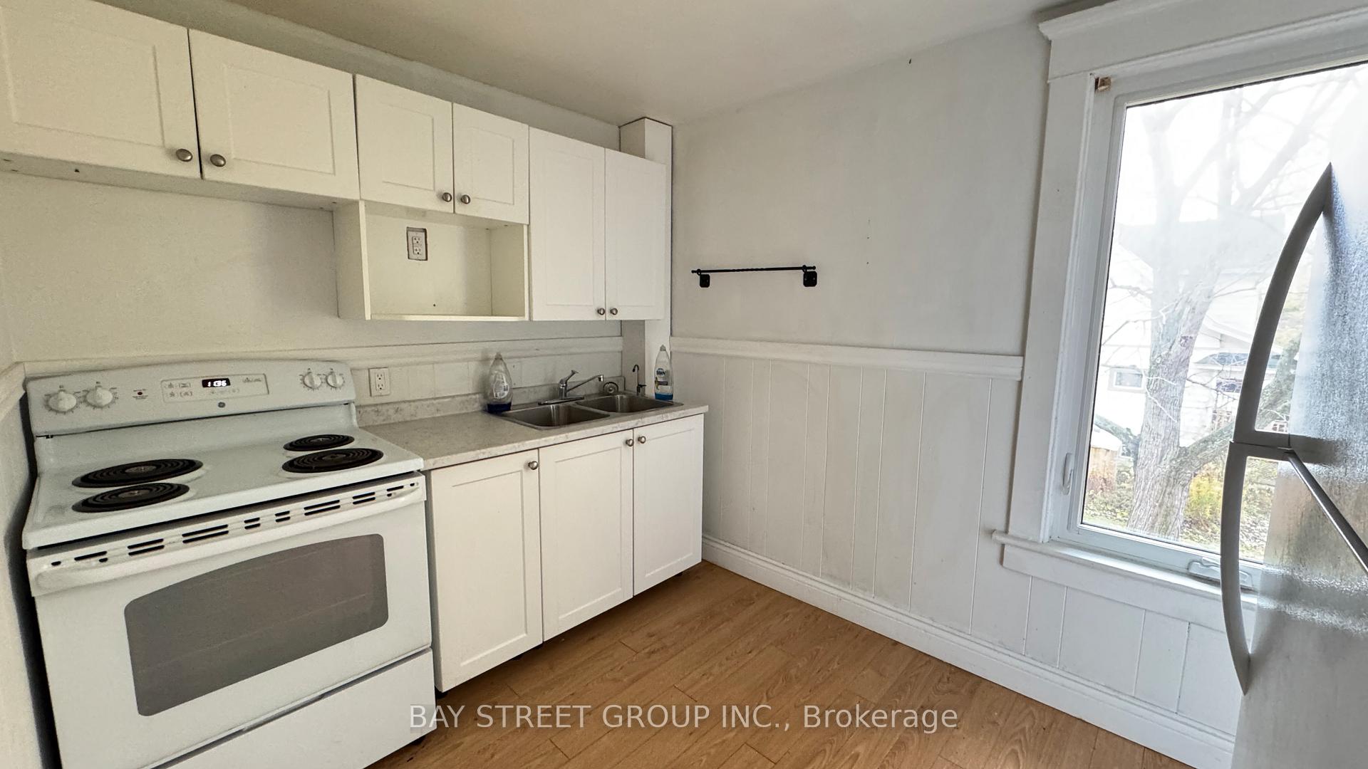 Photo 3 of Unit Upper, 5114 Mcrae Street, Niagara Falls, Cherrywood — HOMEH