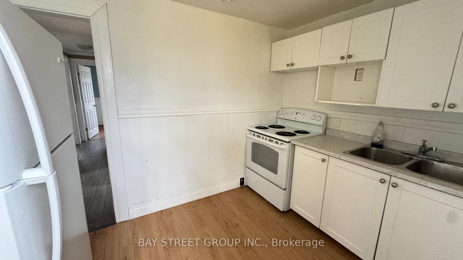 Photo 4 of Unit Upper, 5114 Mcrae Street, Niagara Falls, Cherrywood — HOMEH