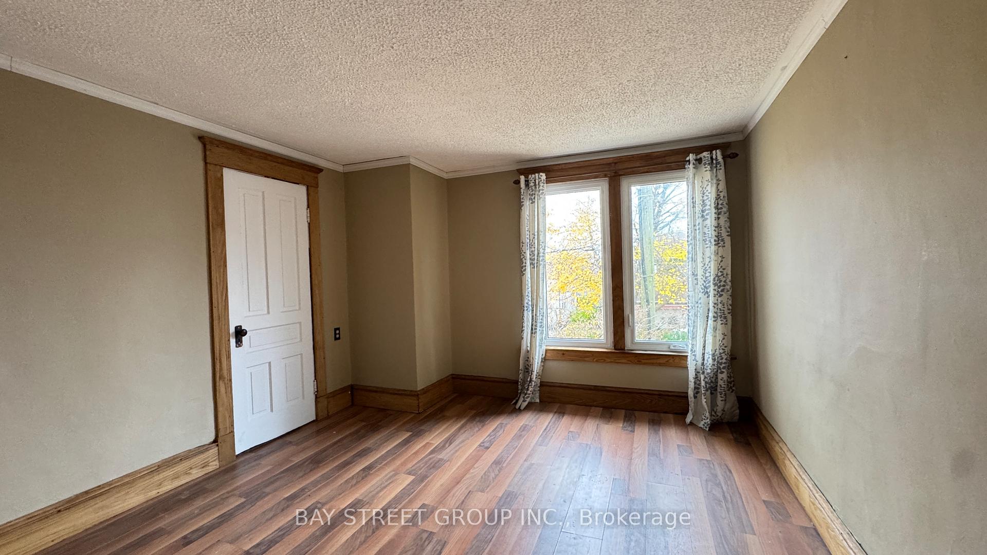Photo 9 of Unit Upper, 5114 Mcrae Street, Niagara Falls, Cherrywood — HOMEH