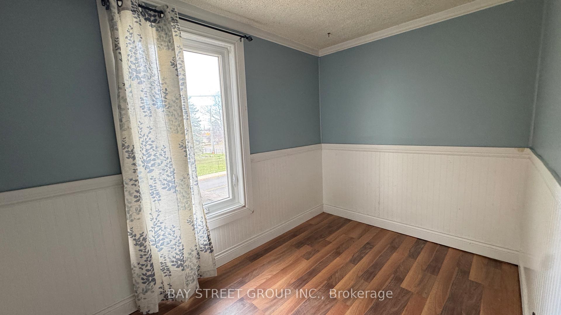 Photo 13 of Unit Upper, 5114 Mcrae Street, Niagara Falls, Cherrywood — HOMEH