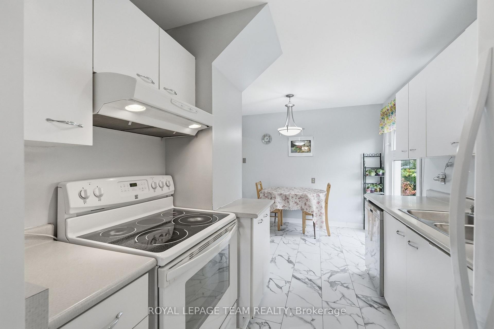 Photo 12 of 66 Armadale Crescent, Ottawa, Barrhaven - Cedargrove/Fraserdale — HOMEH