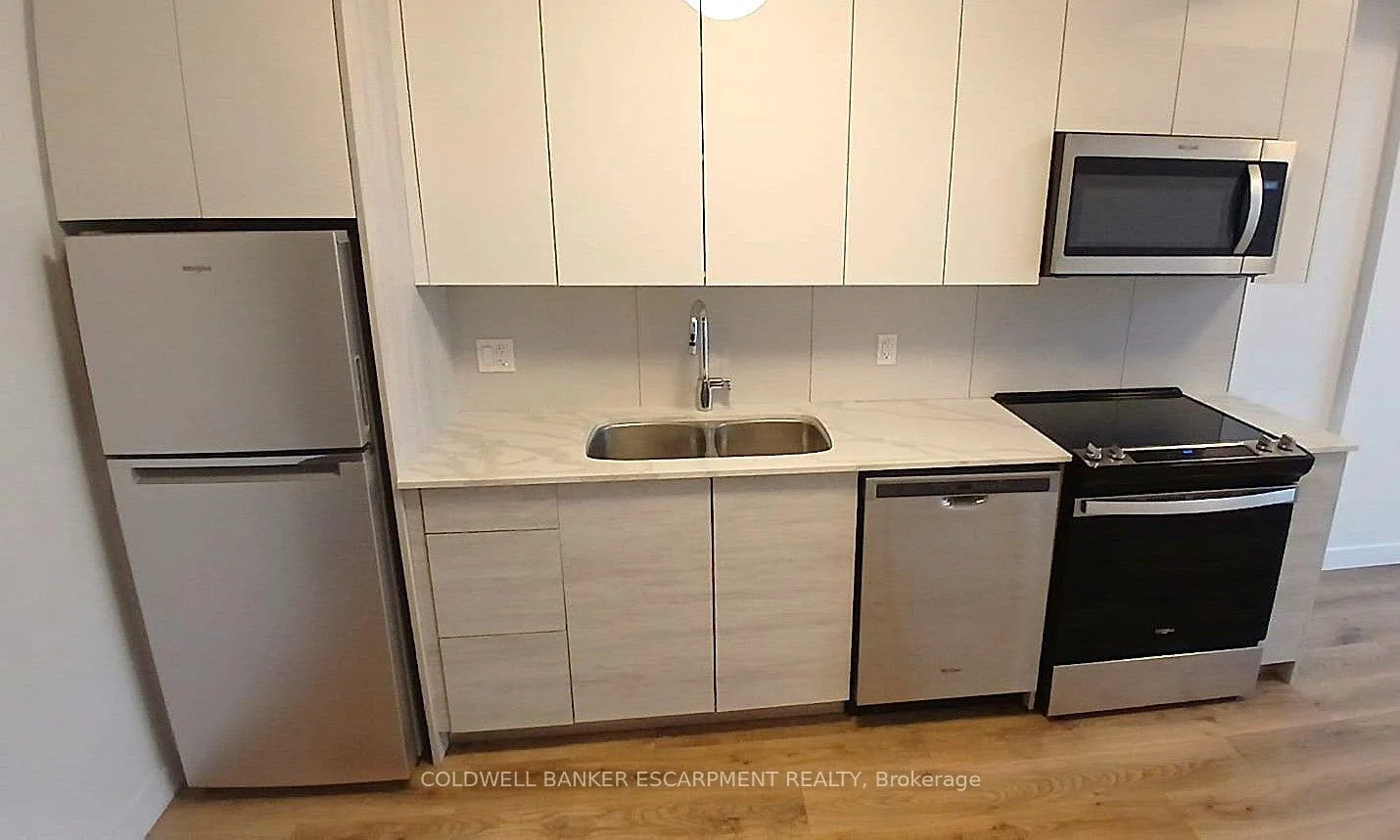 Photo 6 of Unit 808, 60 Frederick Street, Kitchener, Civic Centre — HOMEH