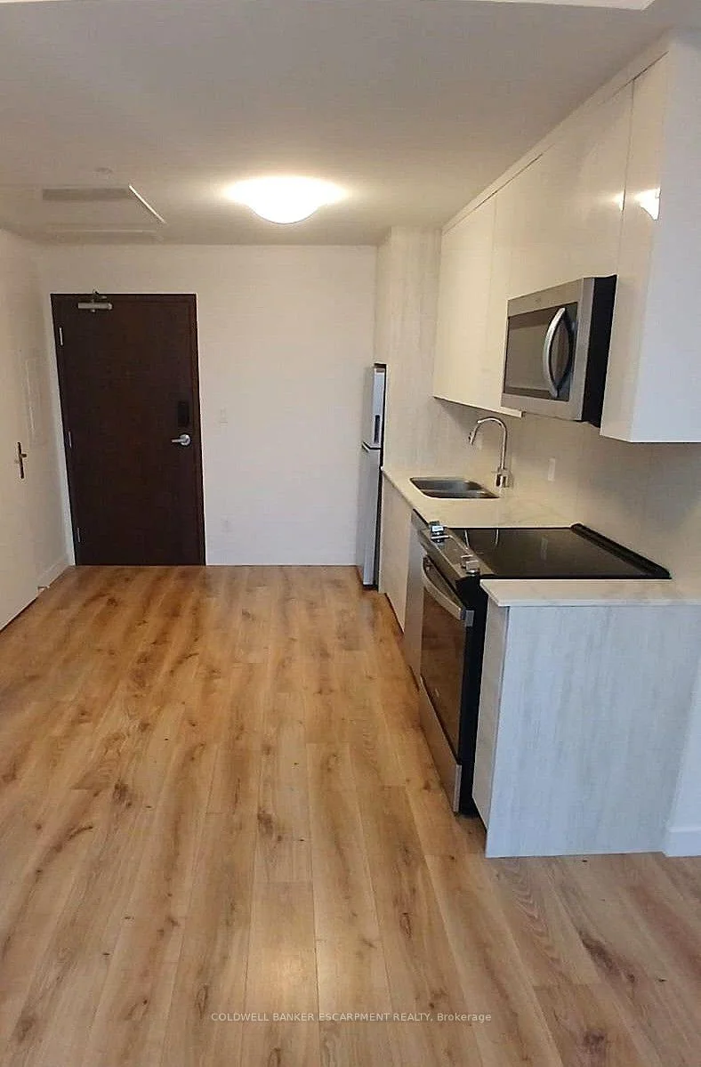Photo 8 of Unit 808, 60 Frederick Street, Kitchener, Civic Centre — HOMEH