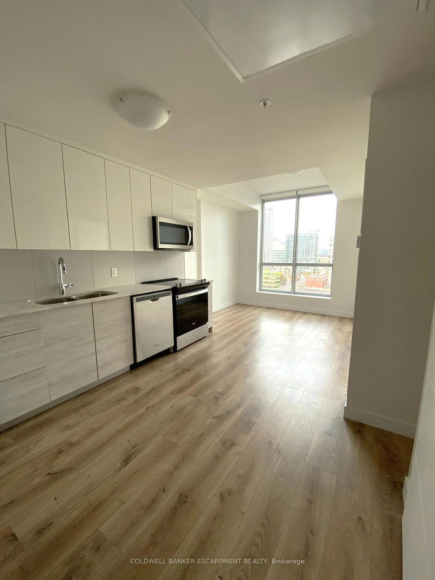 Photo 3 of Unit 808, 60 Frederick Street, Kitchener, Civic Centre — HOMEH
