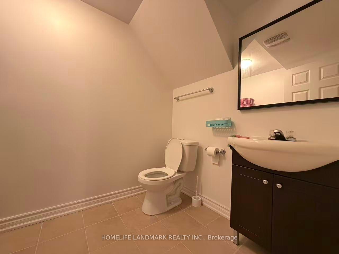 Photo 11 of 69 Hazelmere Drive, Richmond Hill, Doncrest — HOMEH