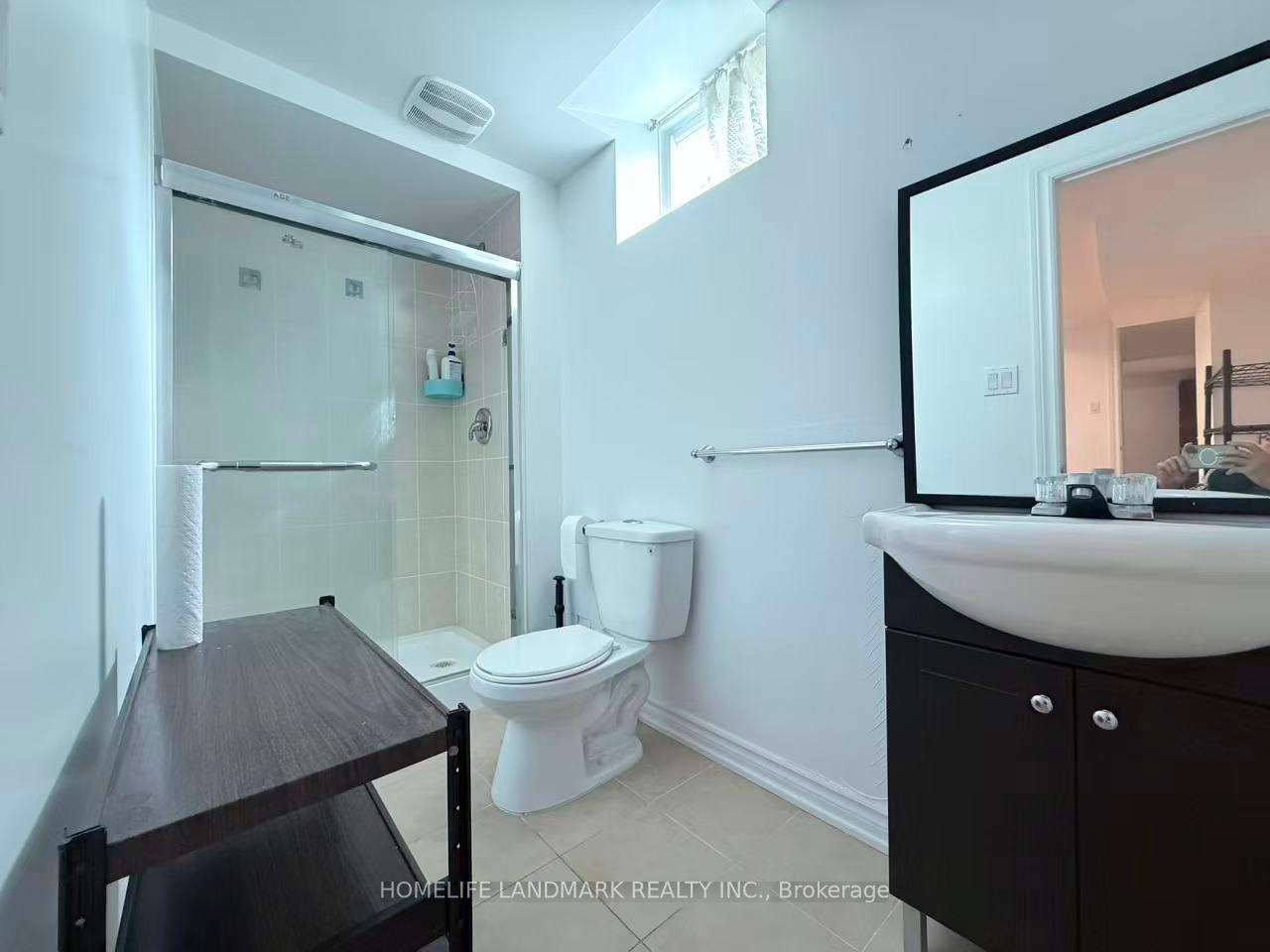 Photo 12 of 69 Hazelmere Drive, Richmond Hill, Doncrest — HOMEH