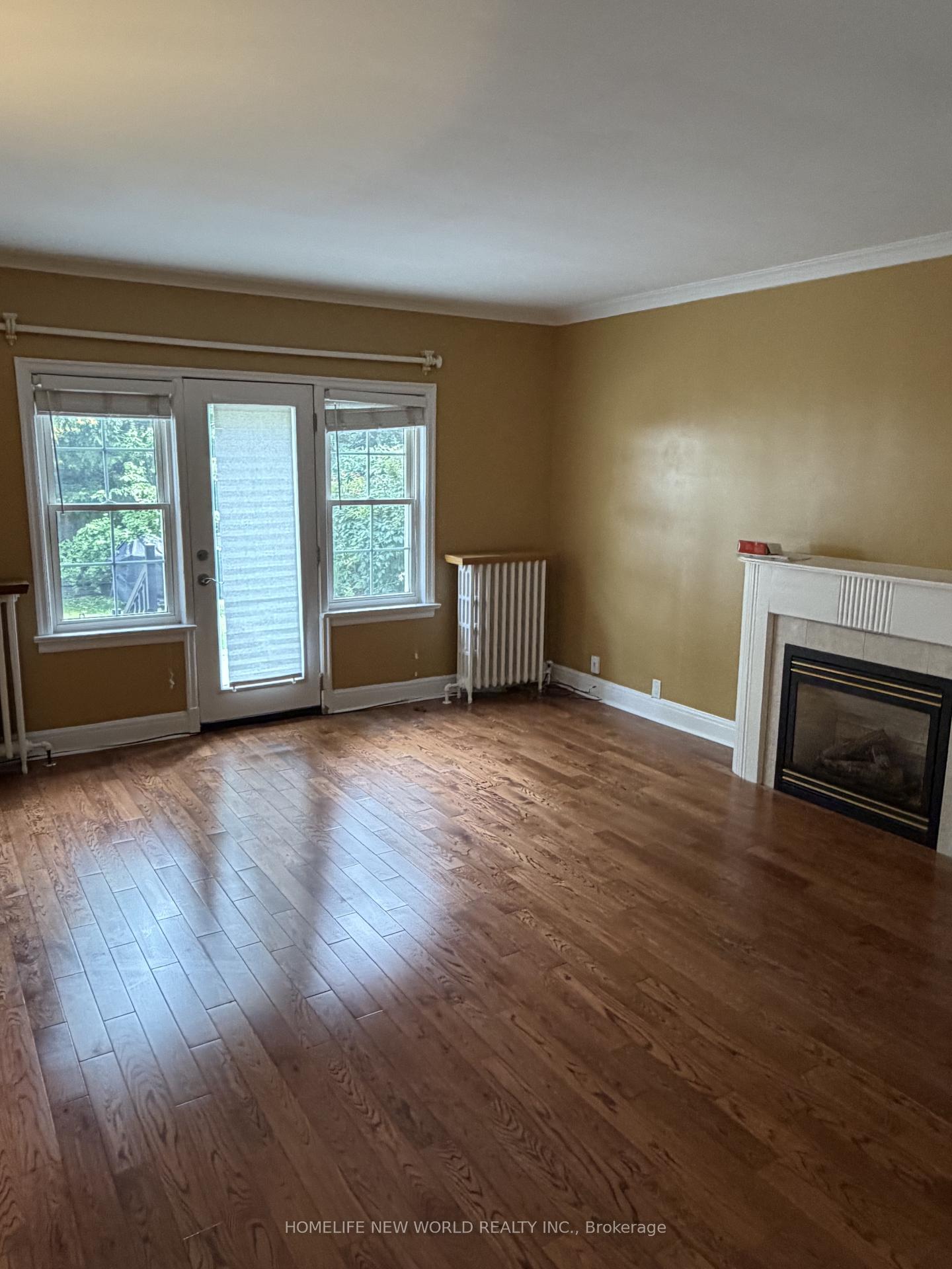 Photo 3 of Unit 4, 1217 Avenue Road, Toronto, Lawrence Park South — HOMEH