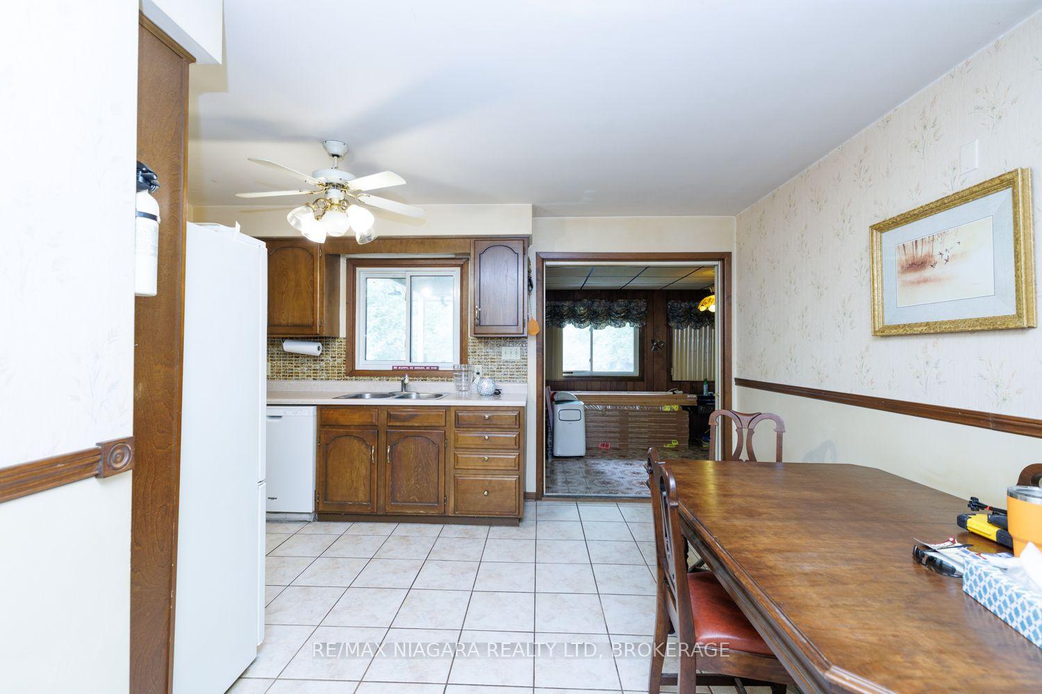 Photo 16 of 567 Lyons Creek Road, Welland, Cooks Mills — HOMEH