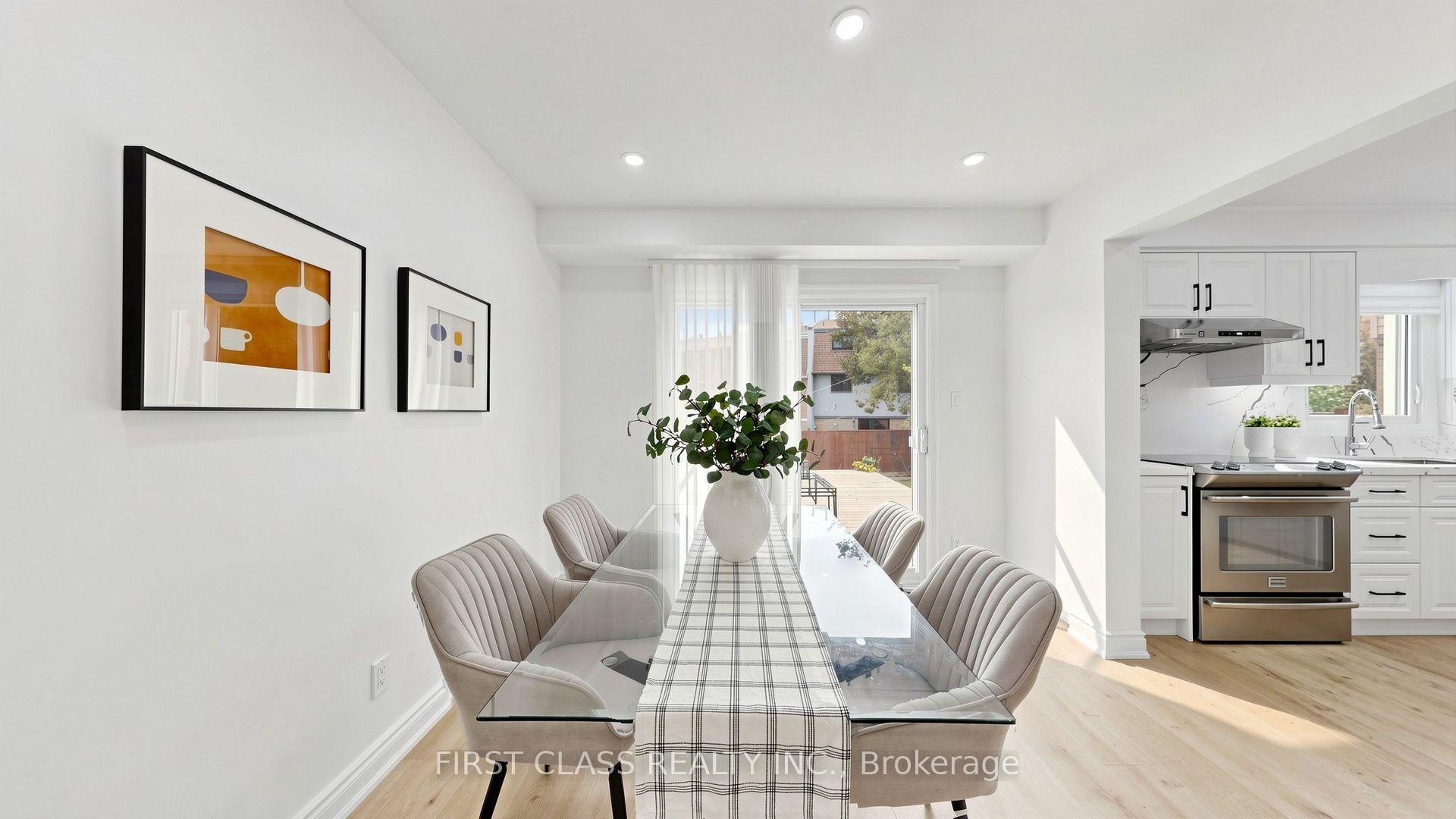 Photo 10 of 34 Mayberry Court, Brampton, Central Park — HOMEH