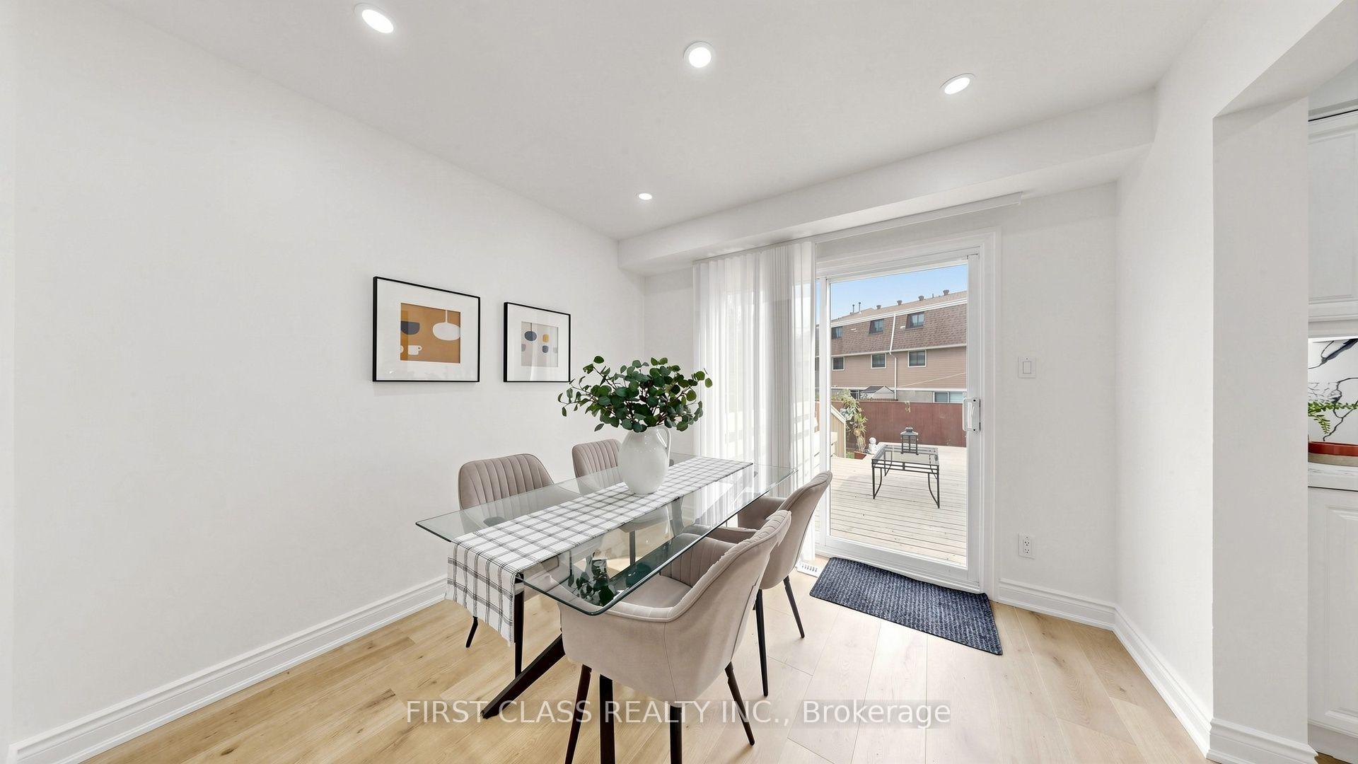 Photo 11 of 34 Mayberry Court, Brampton, Central Park — HOMEH