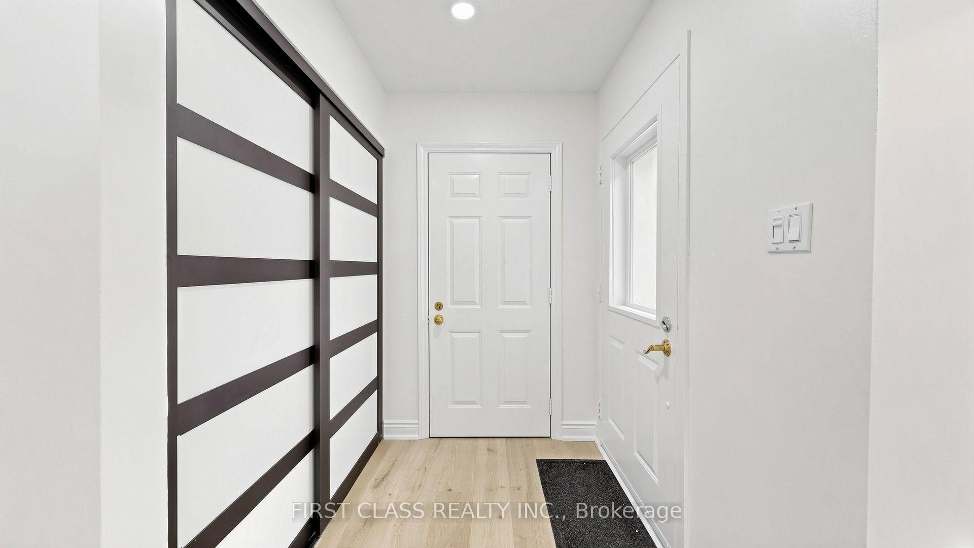 Photo 24 of 34 Mayberry Court, Brampton, Central Park — HOMEH