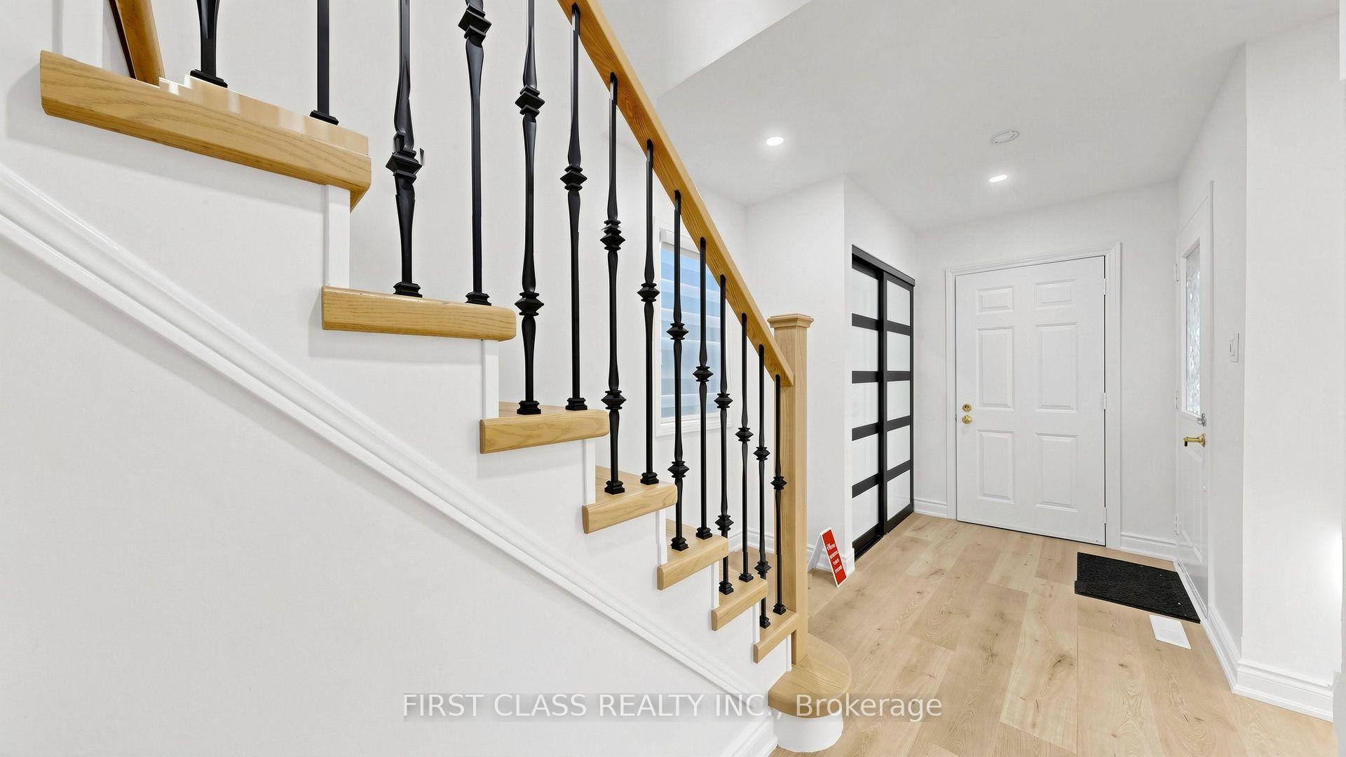 Photo 25 of 34 Mayberry Court, Brampton, Central Park — HOMEH