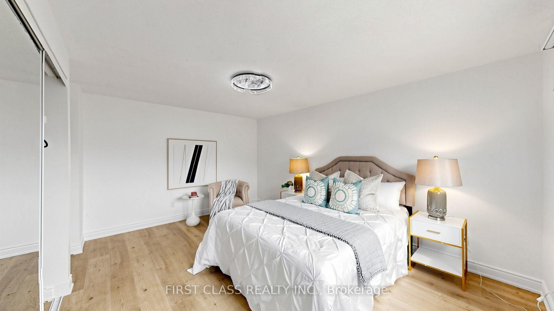 Photo 30 of 34 Mayberry Court, Brampton, Central Park — HOMEH