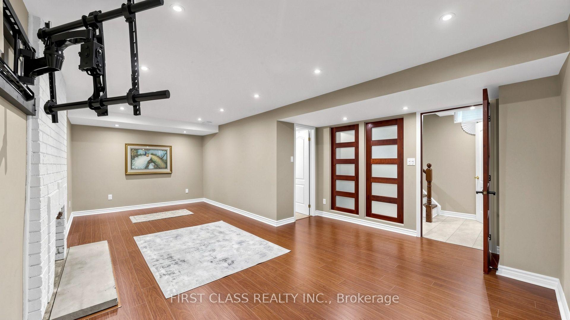 Photo 39 of 34 Mayberry Court, Brampton, Central Park — HOMEH