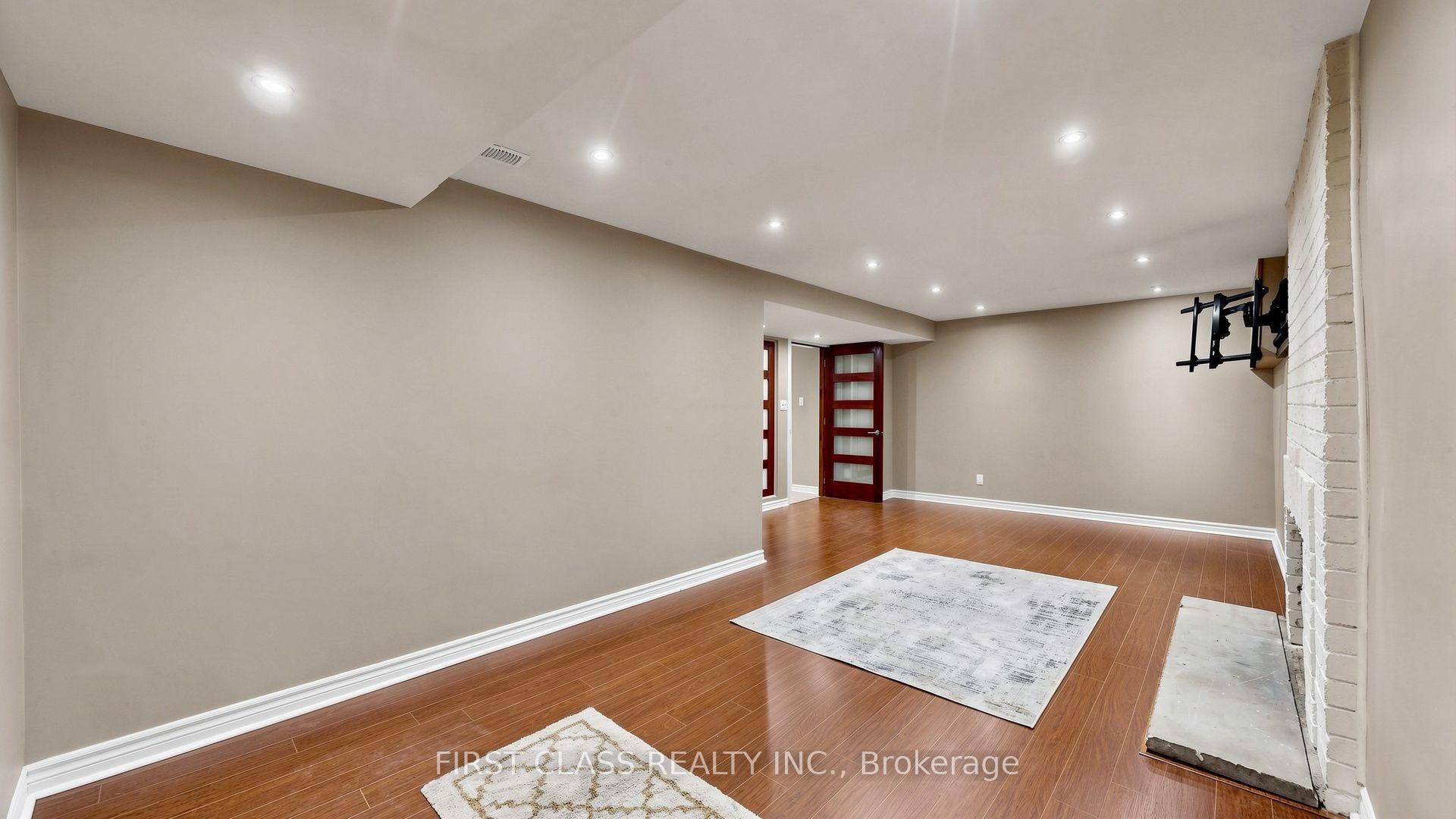 Photo 40 of 34 Mayberry Court, Brampton, Central Park — HOMEH