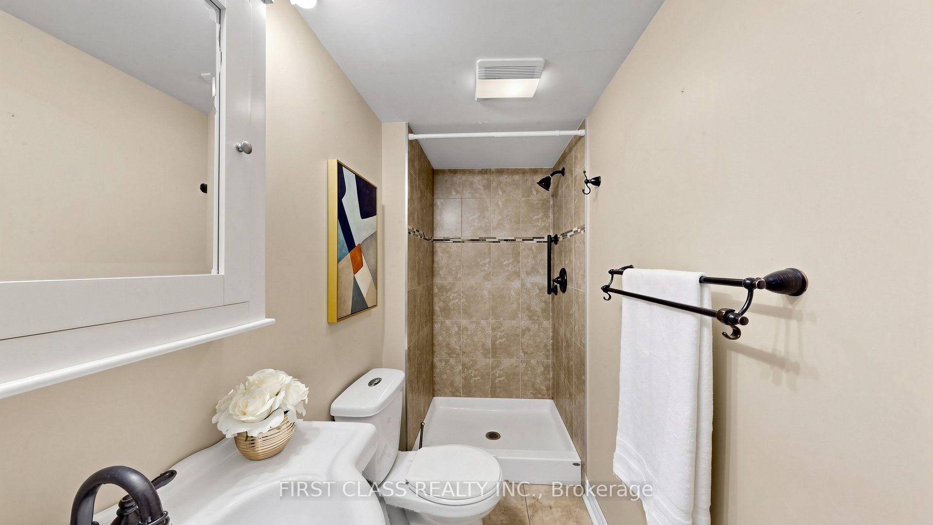 Photo 41 of 34 Mayberry Court, Brampton, Central Park — HOMEH