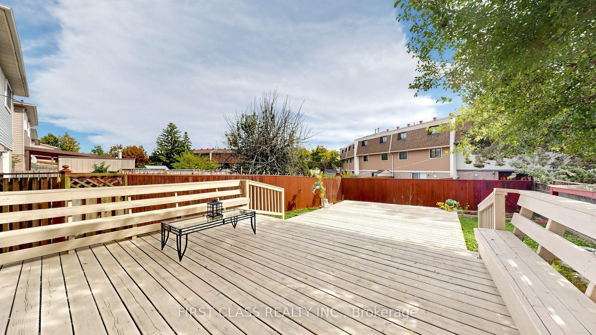 Photo 44 of 34 Mayberry Court, Brampton, Central Park — HOMEH