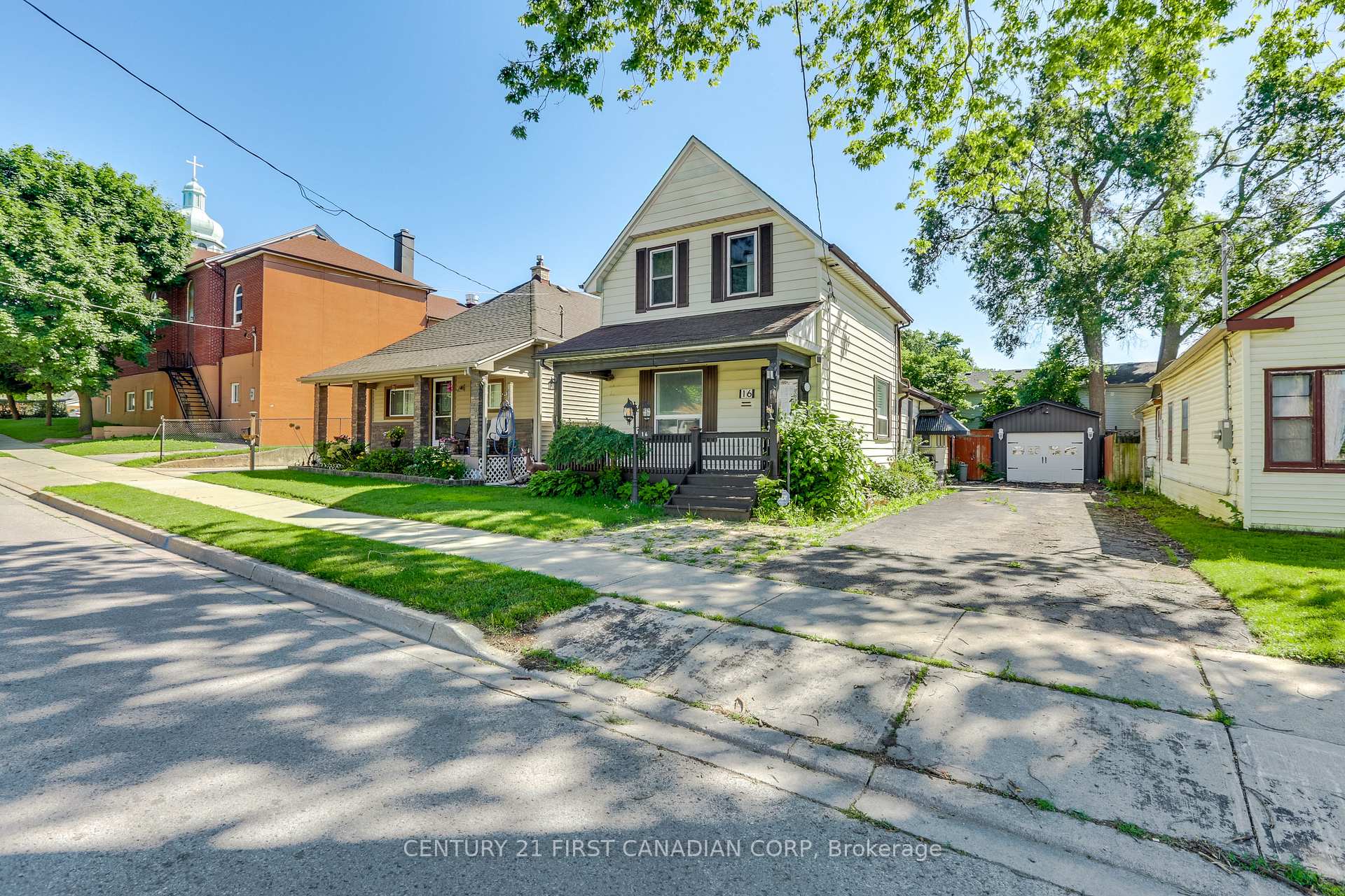 Photo 2 of 16 Lansdowne Avenue, London, East L — HOMEH