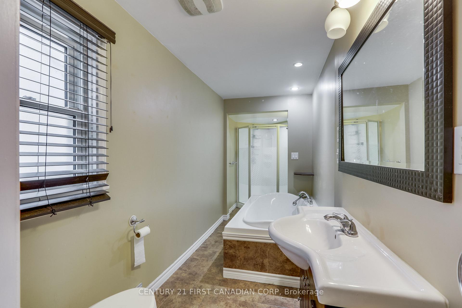 Photo 12 of 16 Lansdowne Avenue, London, East L — HOMEH