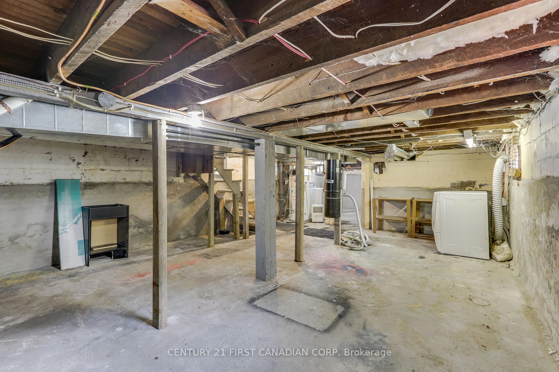 Photo 32 of 16 Lansdowne Avenue, London, East L — HOMEH