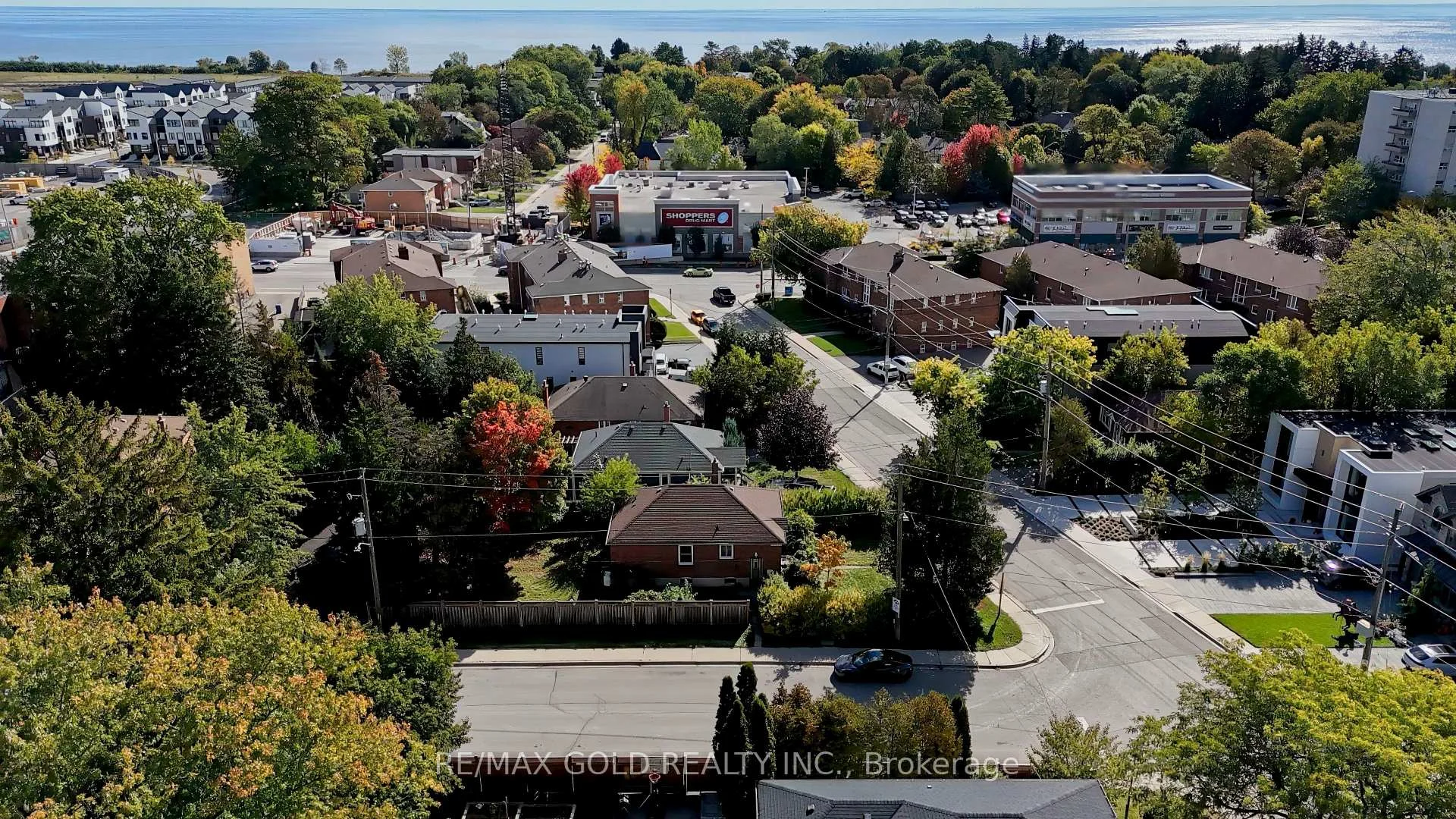Photo 1 of 11 Pine Avenue N, Mississauga, Port Credit — HOMEH