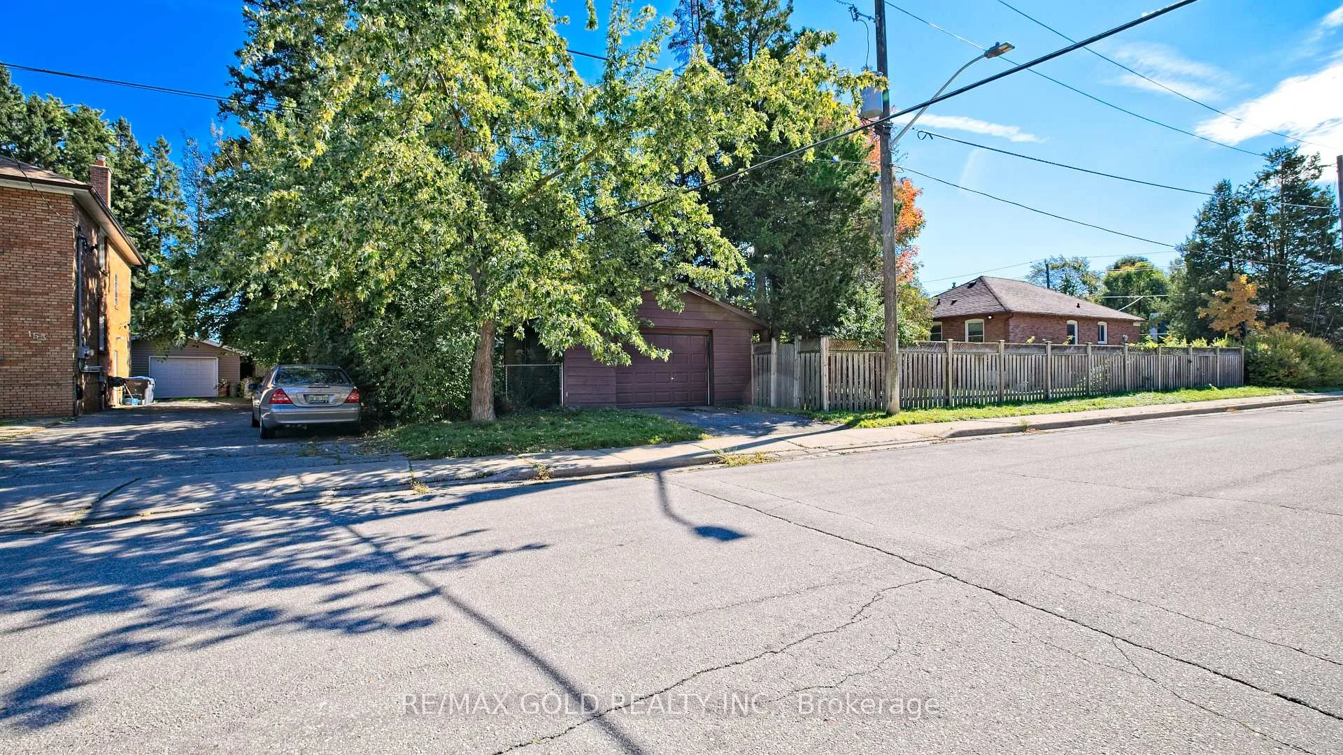 Photo 27 of 11 Pine Avenue N, Mississauga, Port Credit — HOMEH