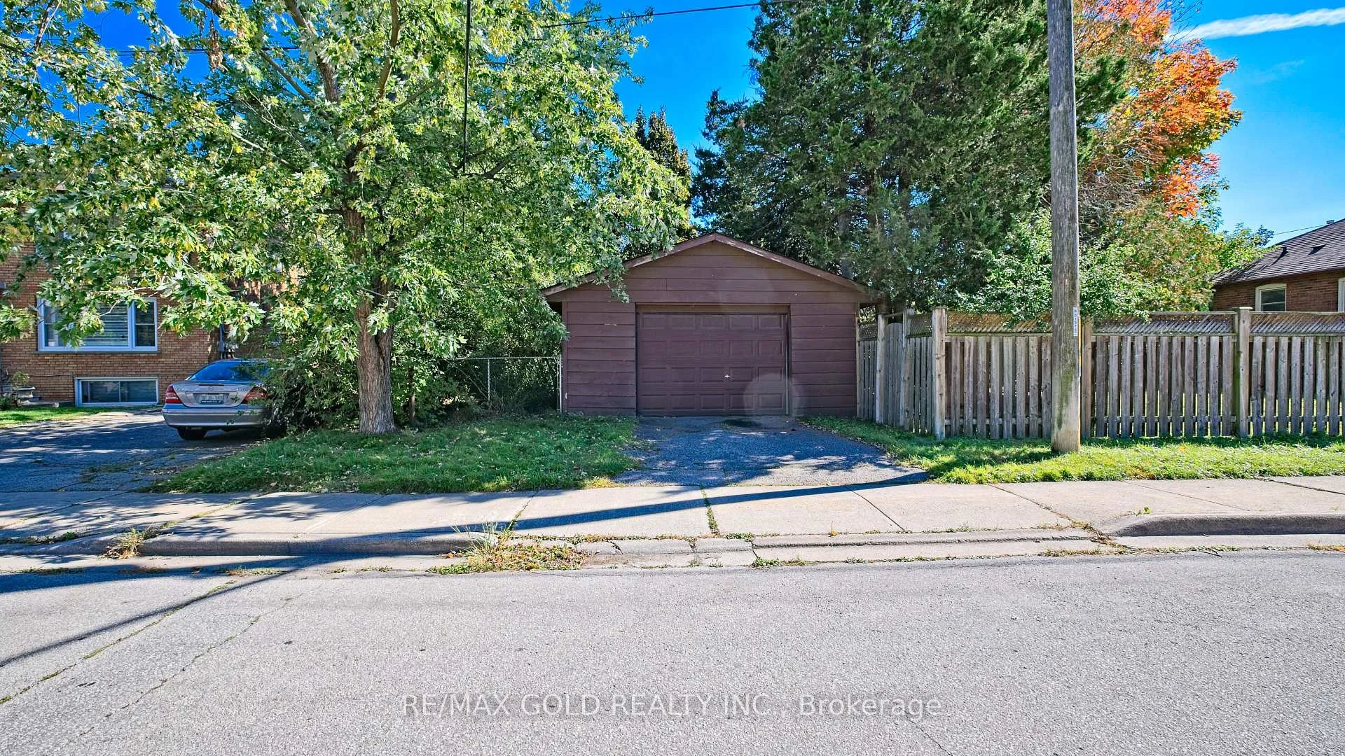 Photo 28 of 11 Pine Avenue N, Mississauga, Port Credit — HOMEH