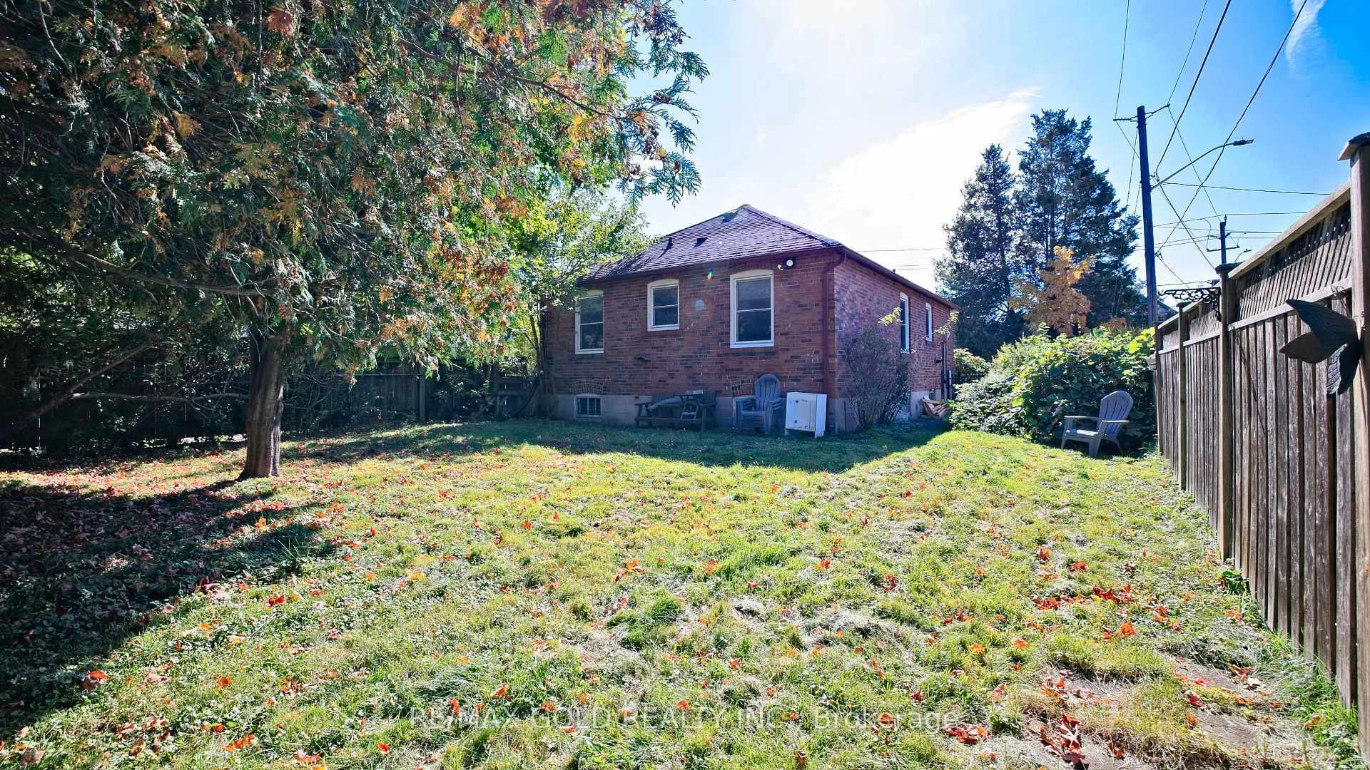 Photo 31 of 11 Pine Avenue N, Mississauga, Port Credit — HOMEH