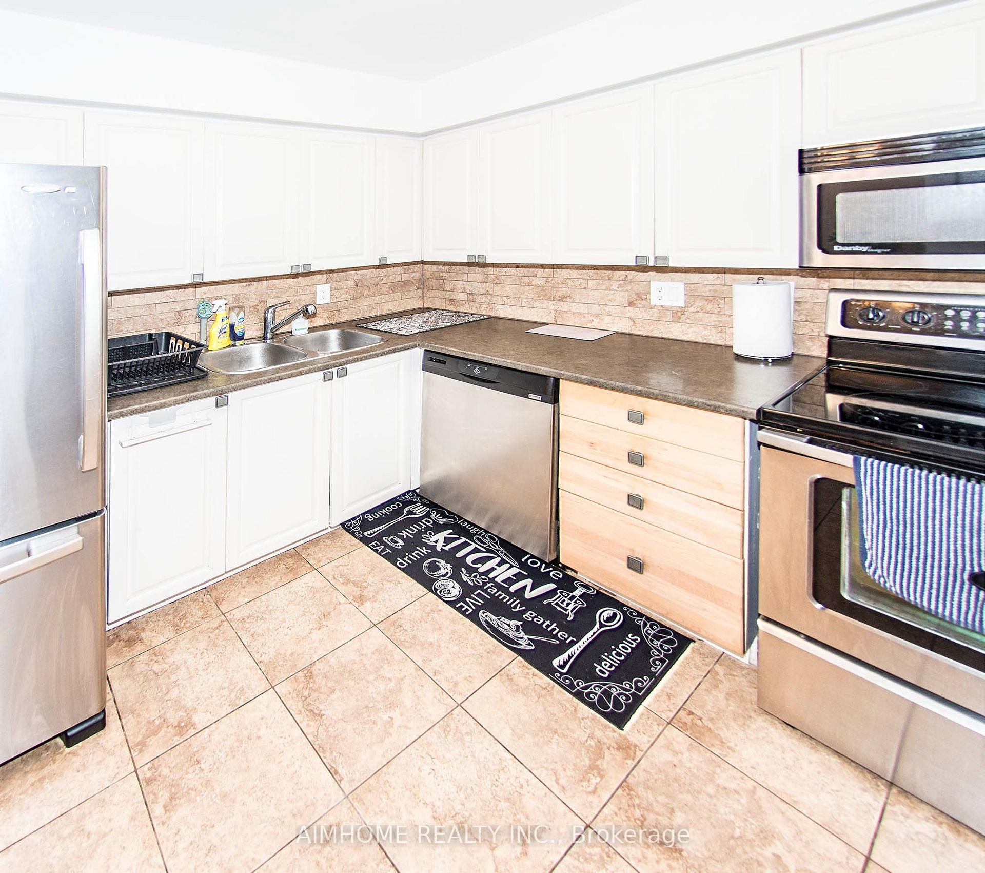Photo 5 of Unit 933, 1506 Pilgrims Way, Oakville, Glen Abbey — HOMEH