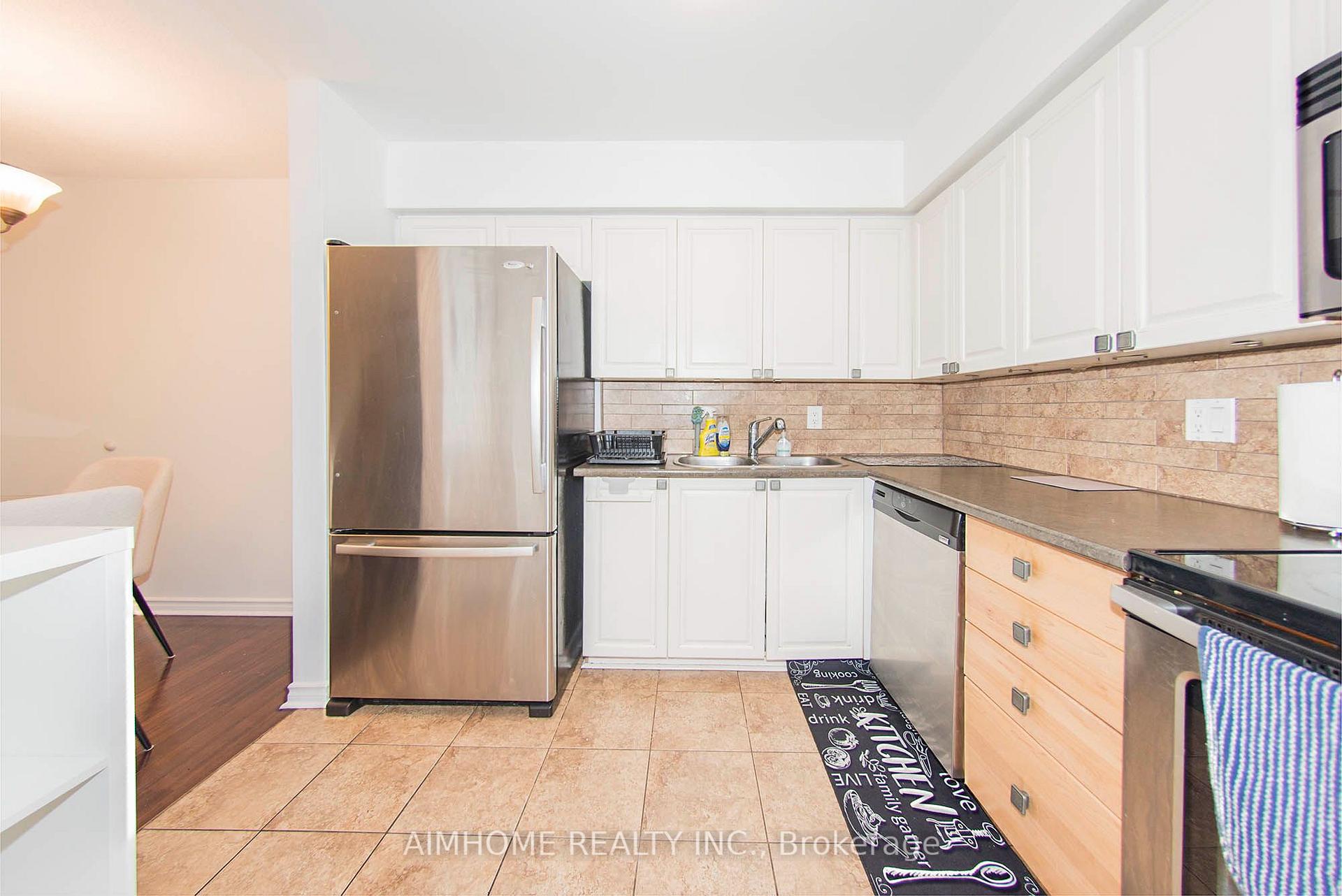 Photo 6 of Unit 933, 1506 Pilgrims Way, Oakville, Glen Abbey — HOMEH